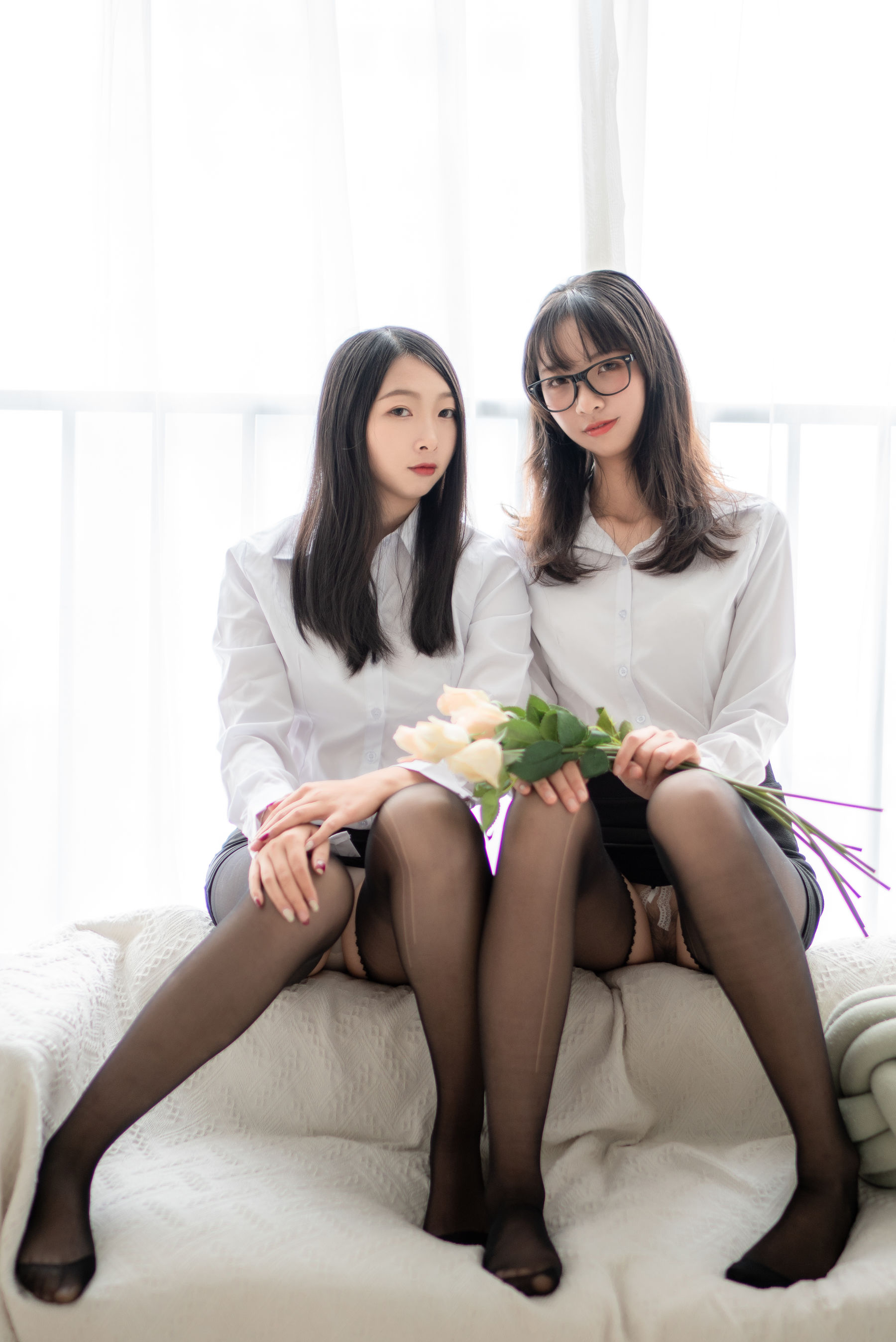 清纯妹子西瓜 – 黑丝百合 [54P]