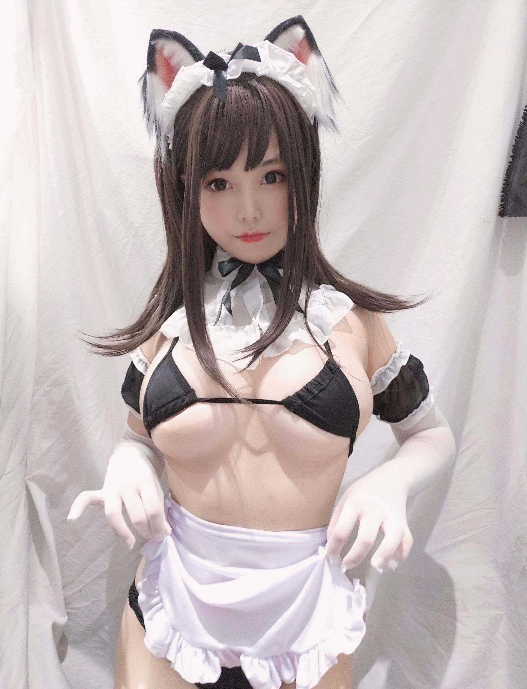 萌系小姐姐蜜汁猫裘 黑白女仆 [25P]