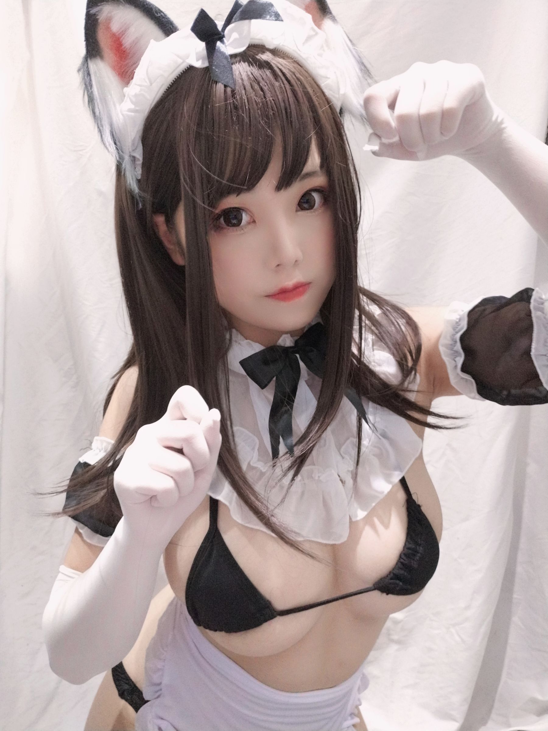 萌系小姐姐蜜汁猫裘 黑白女仆 [25P]