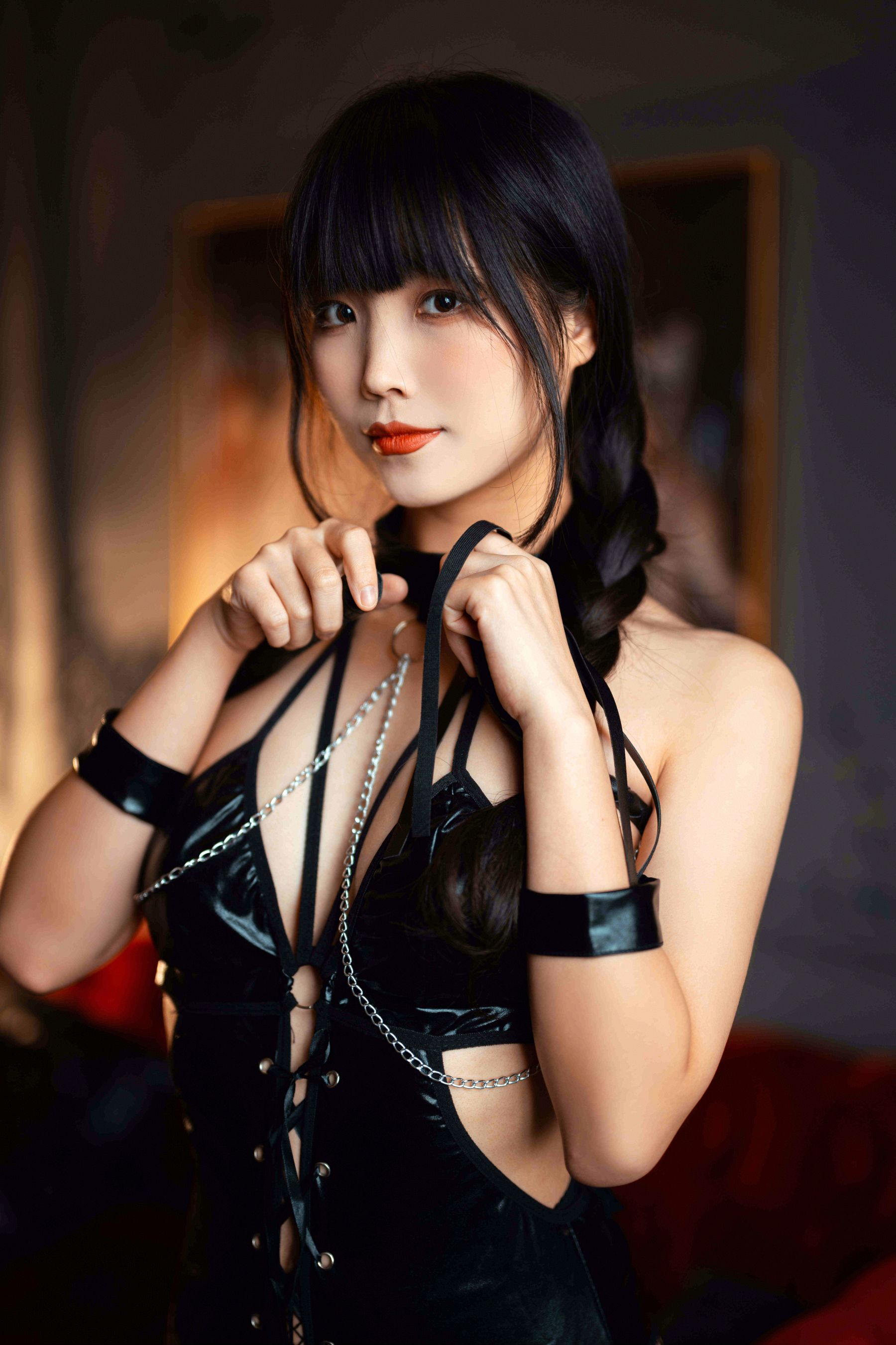 Cosplay汪知子 – 驯兽师 [51P]