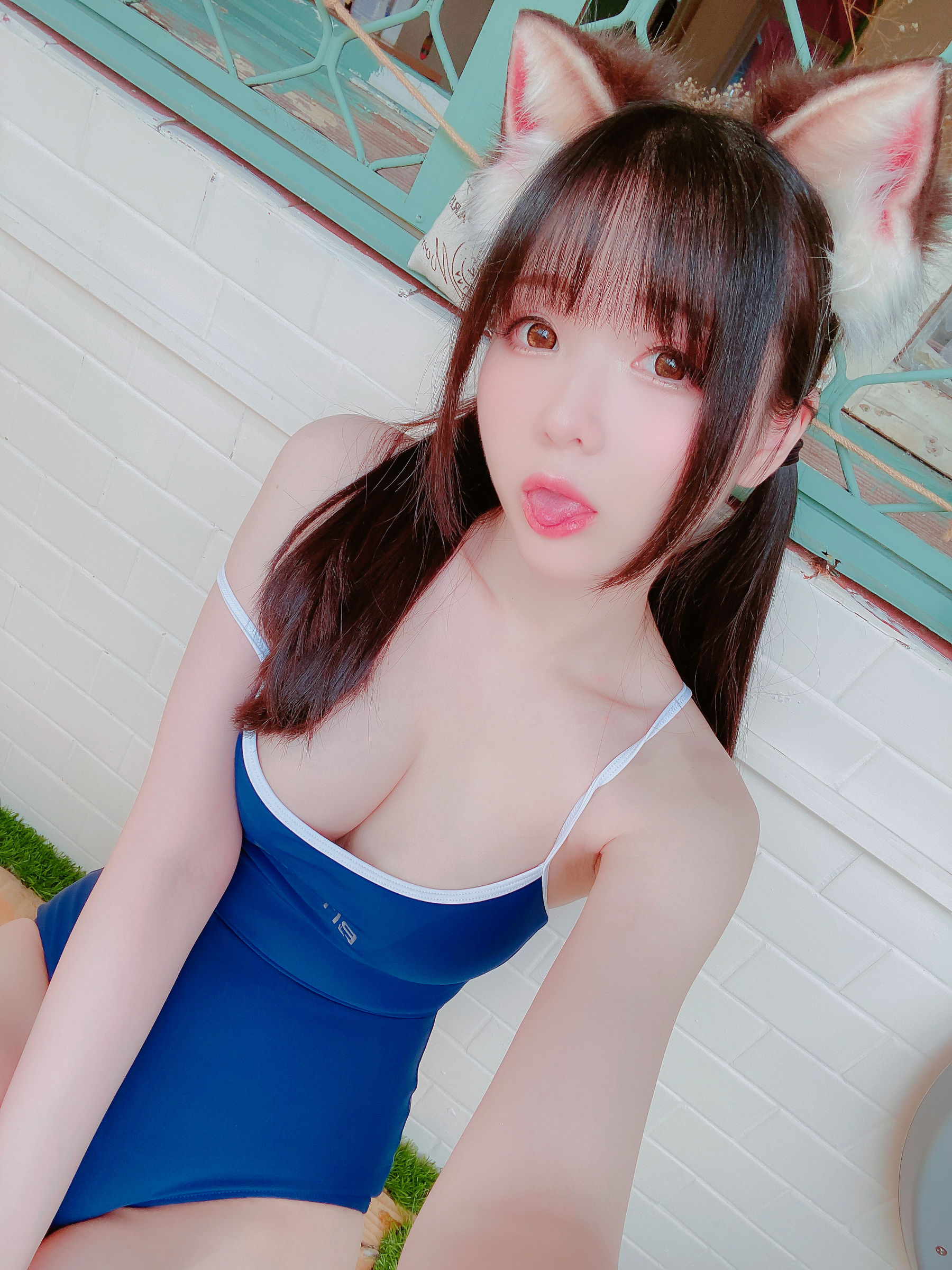 微博妹纸霜月shimo[fantia] 2022-11-17 スク水 [15P]