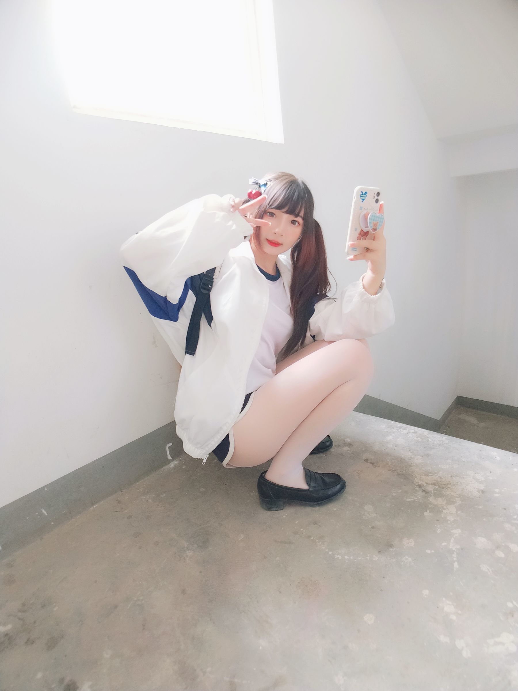 二次元美女古川kagura – 白丝体操运动服 [43P]
