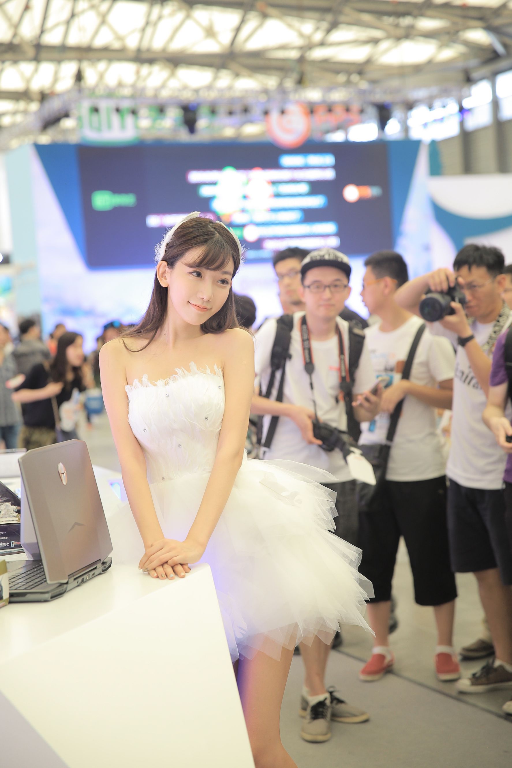 网红嫩模陈潇《个人生活照、微博美照图片》第3部 写真合集 [100P]