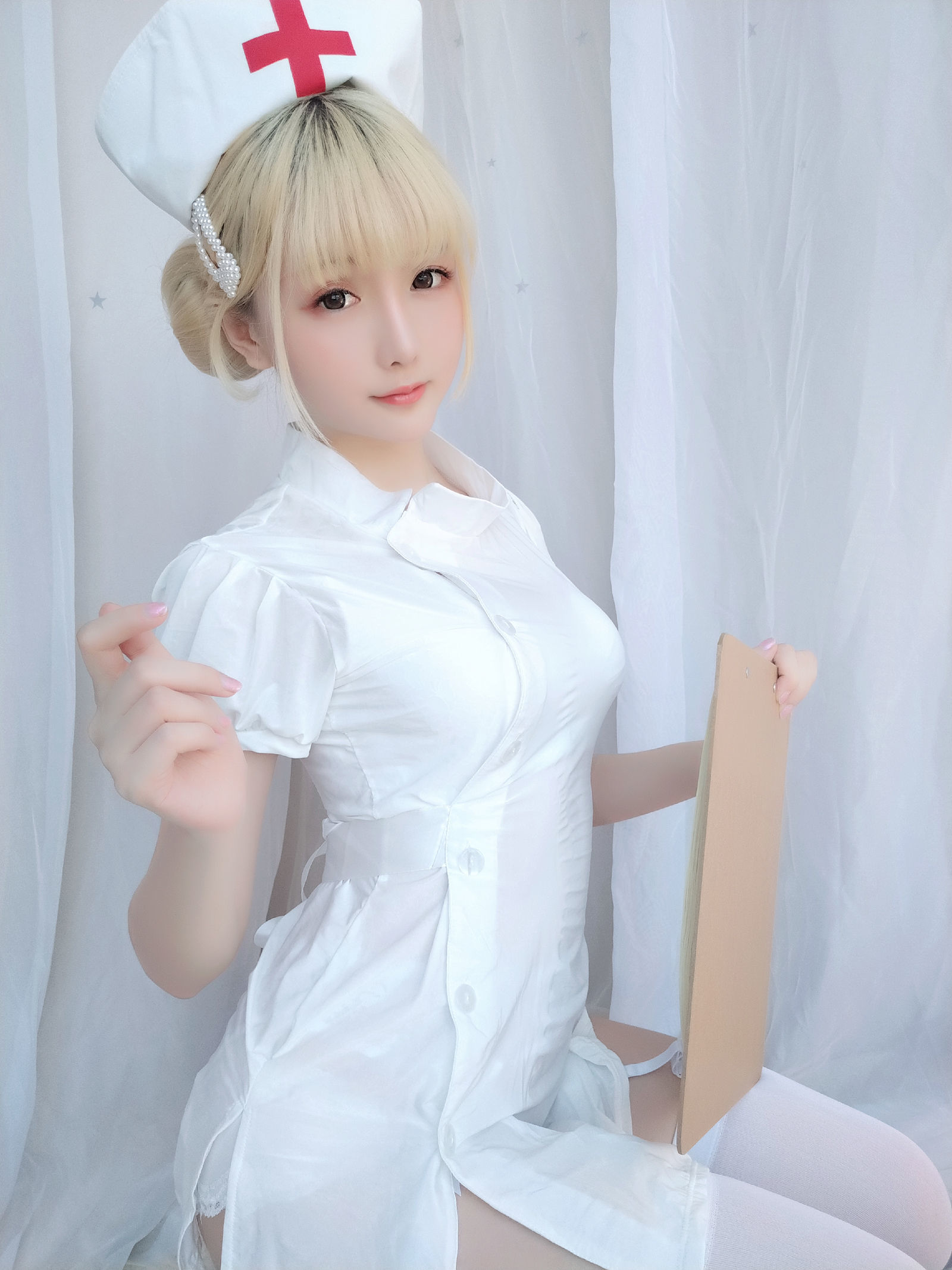 [萝莉COS] 星之迟迟 VOL.17 夜勤病栋 [60P]