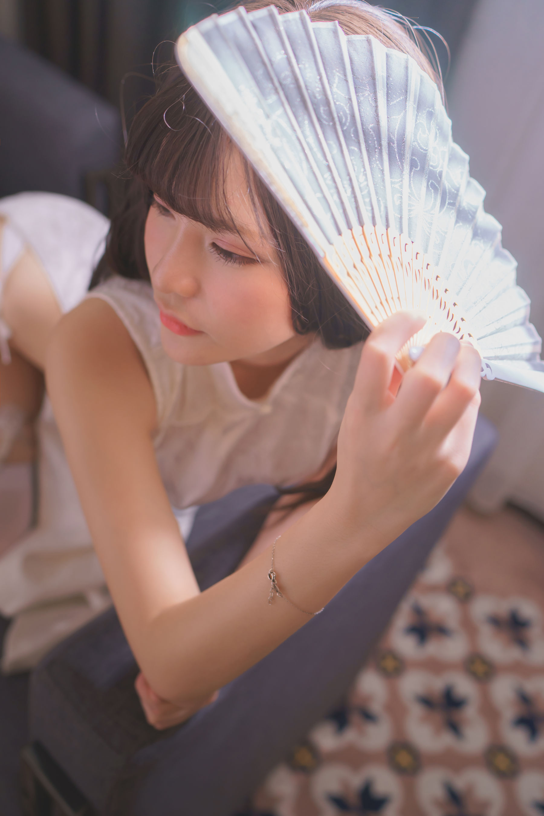 前羽_rr – 白丝旗袍 [17P]