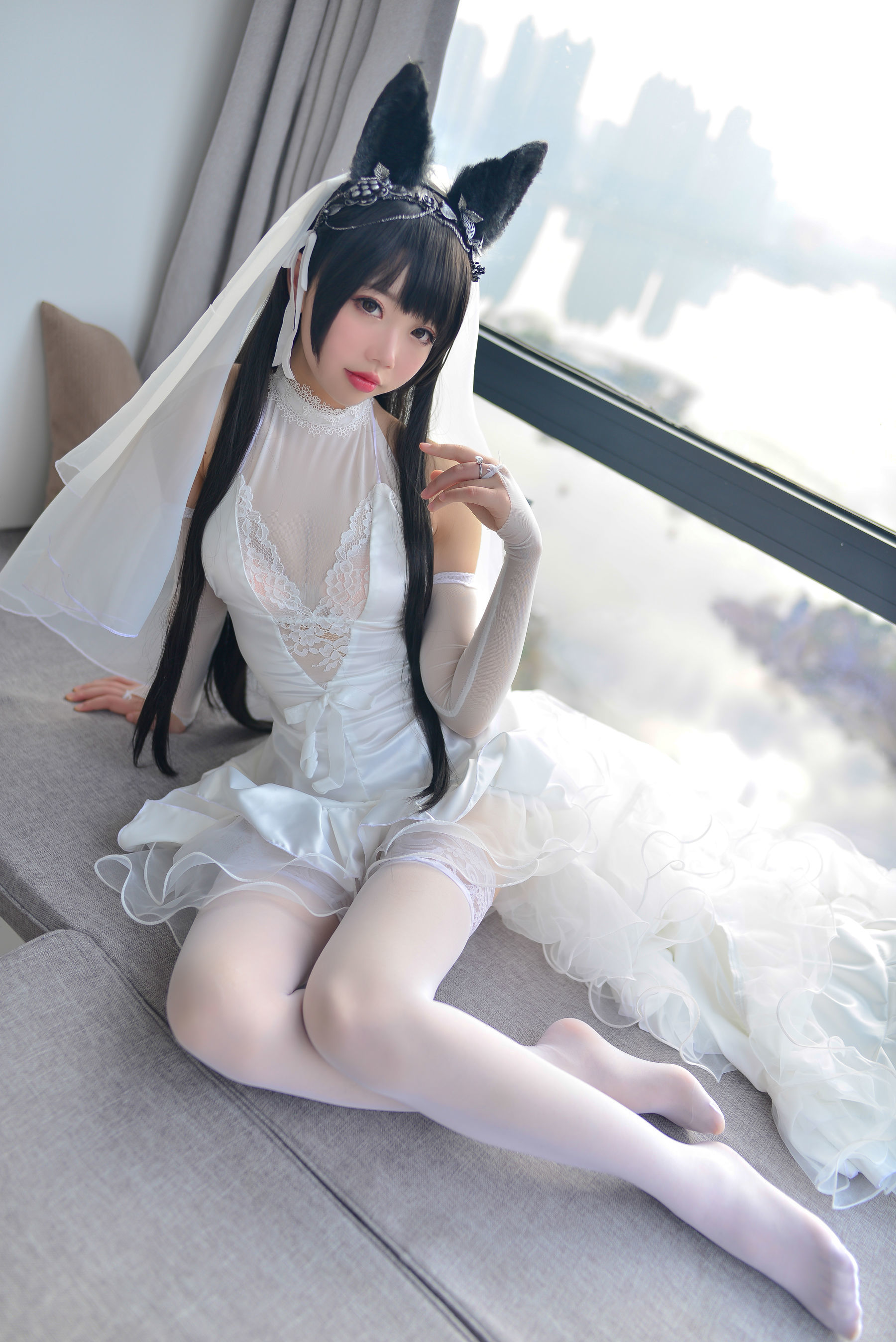 [萝莉COS] 雪琪 – 爱宕婚纱 [38P]
