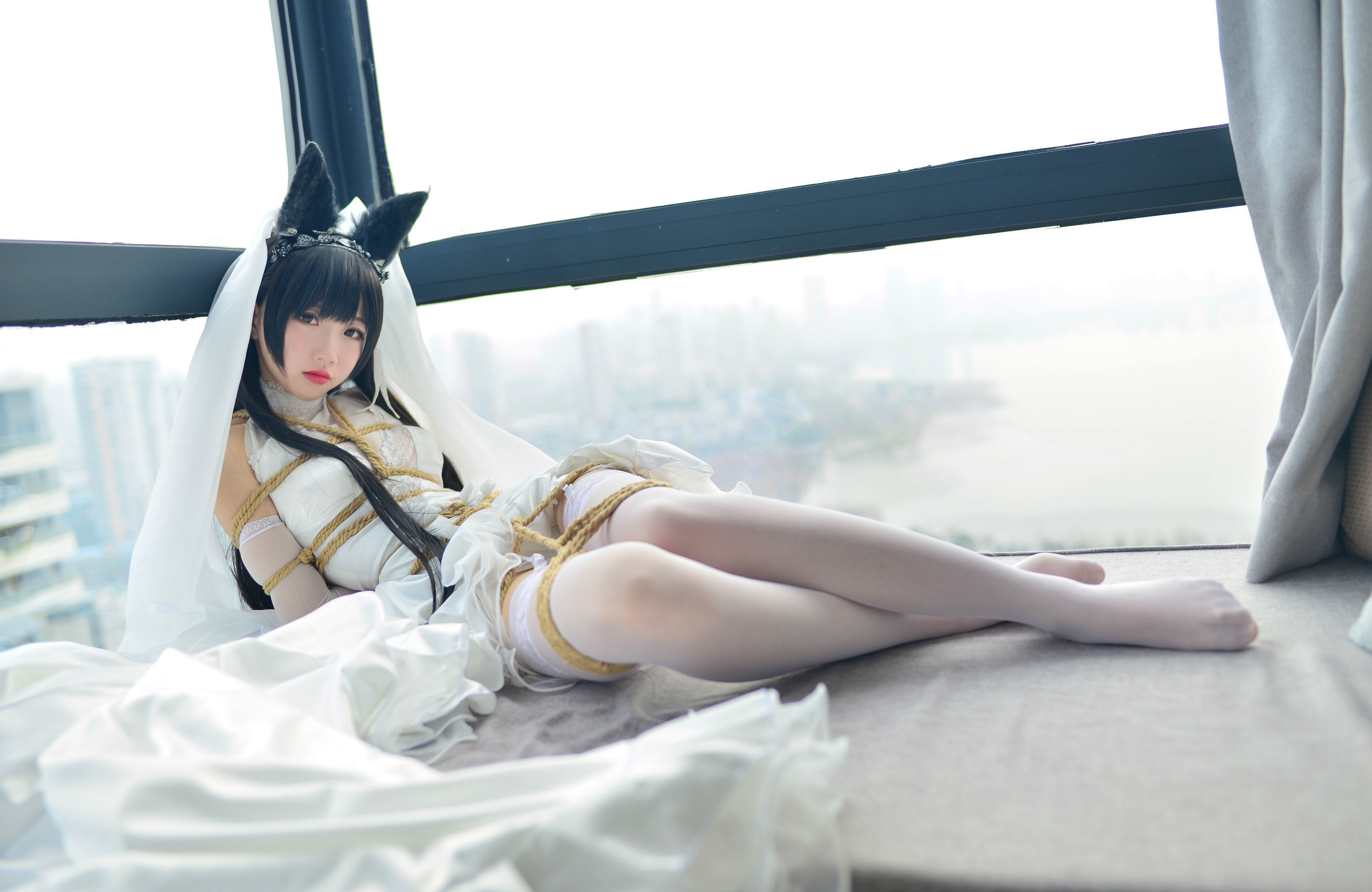 [萝莉COS] 雪琪 – 爱宕婚纱 [38P]