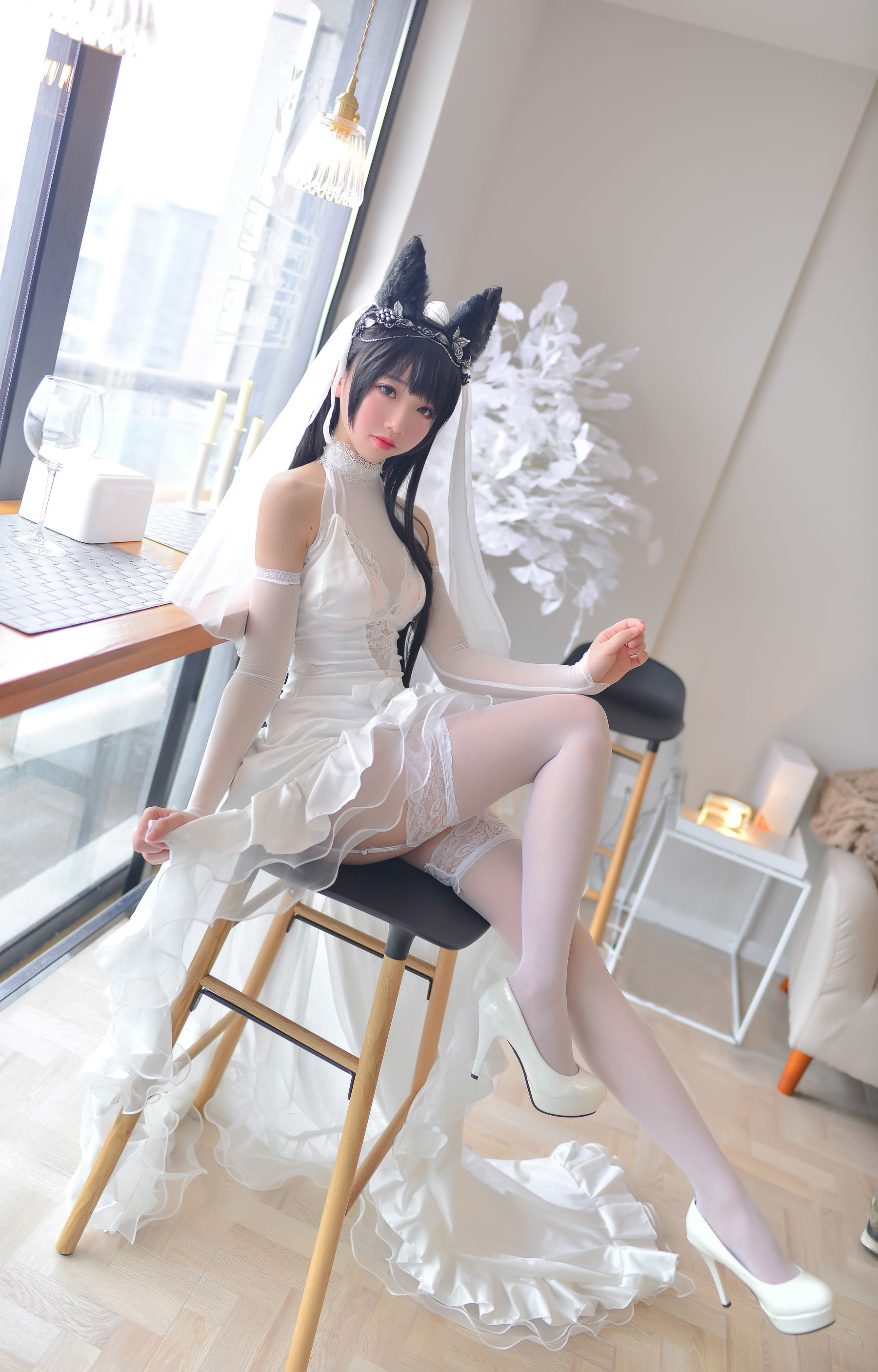 [萝莉COS] 雪琪 – 爱宕婚纱 [38P]