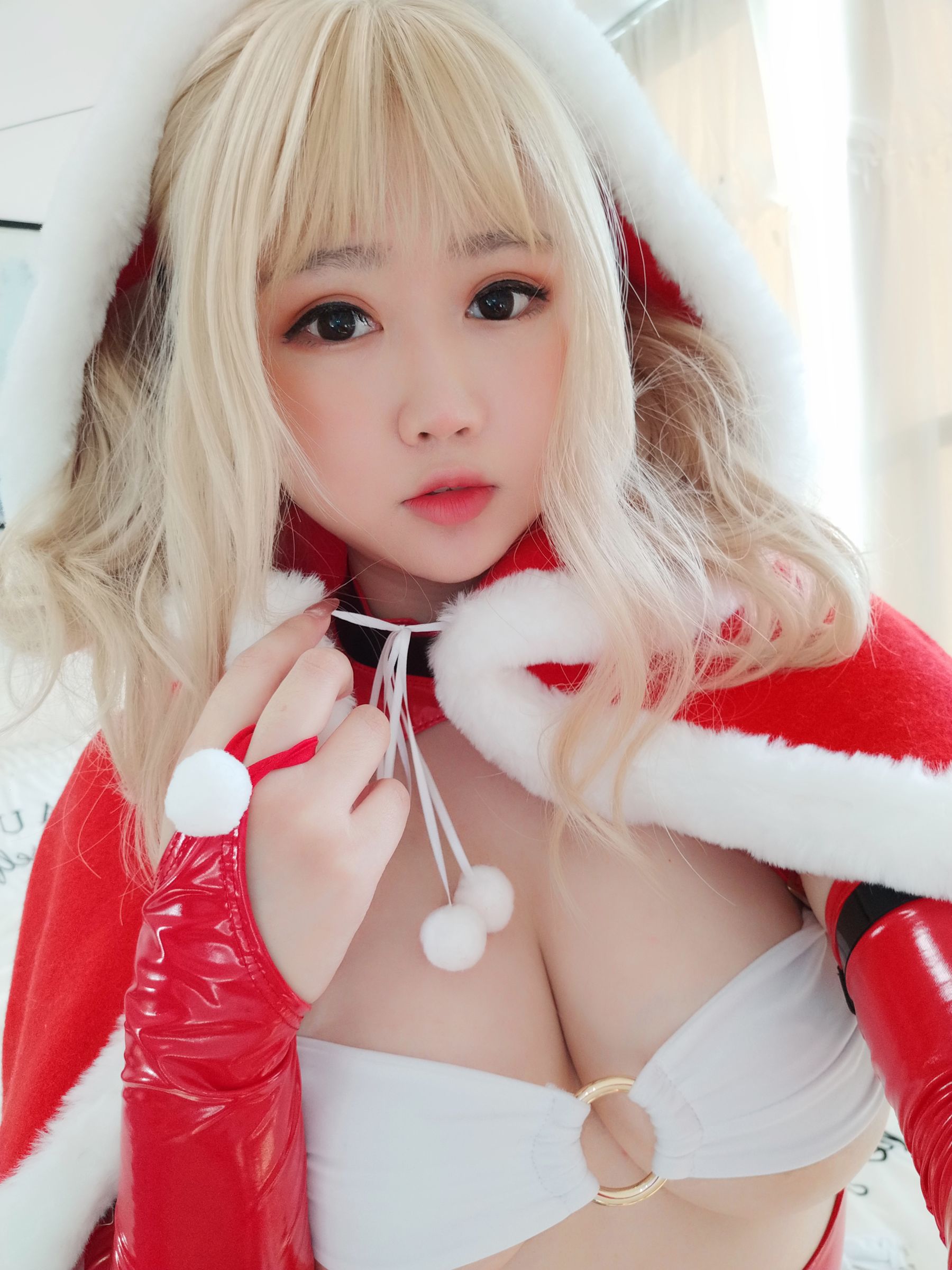 蜜桃少女是依酱呀 雪夜锦礼 [29P]