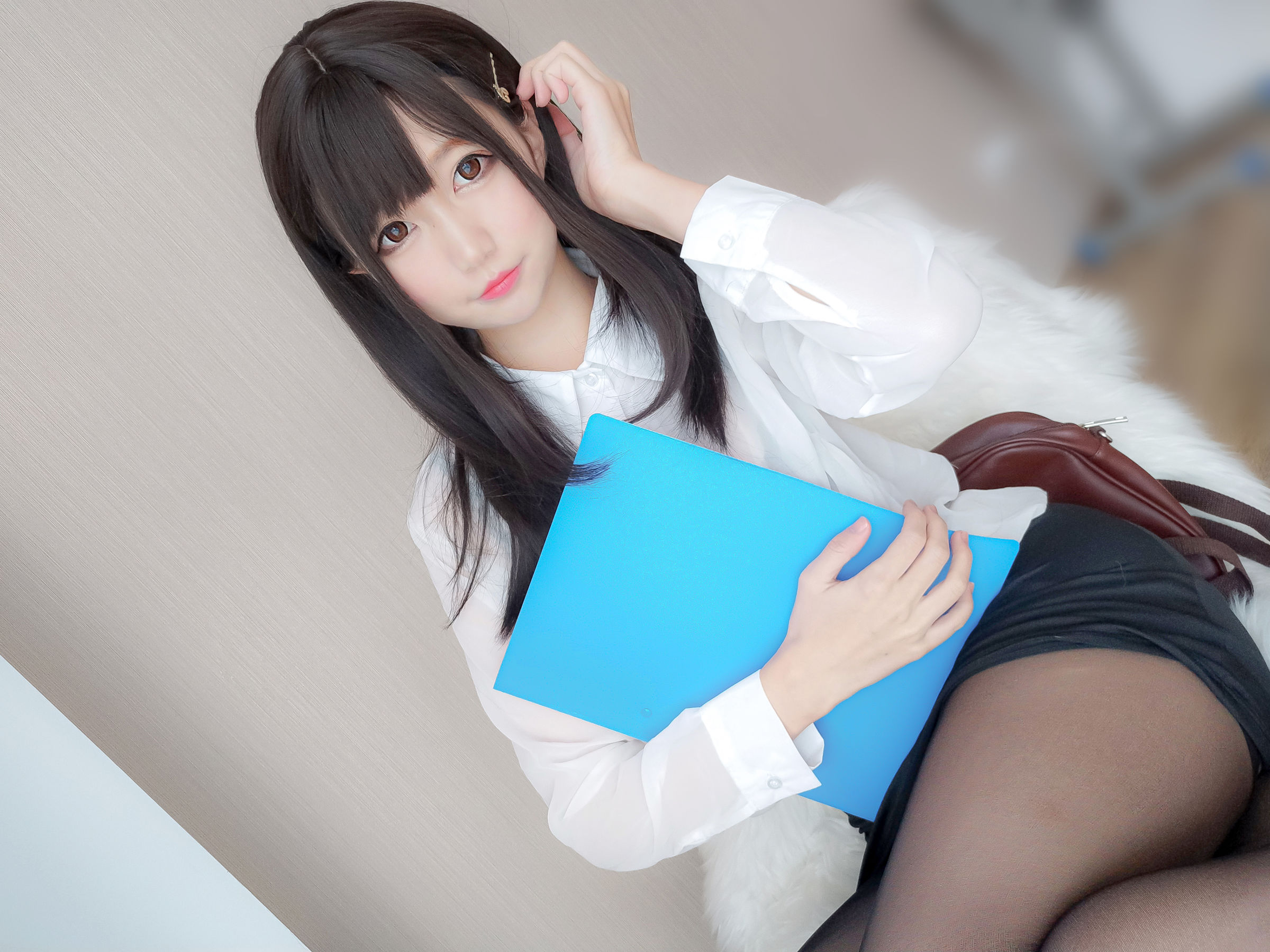 NAGISA魔物喵 – 黑丝OL [31P]