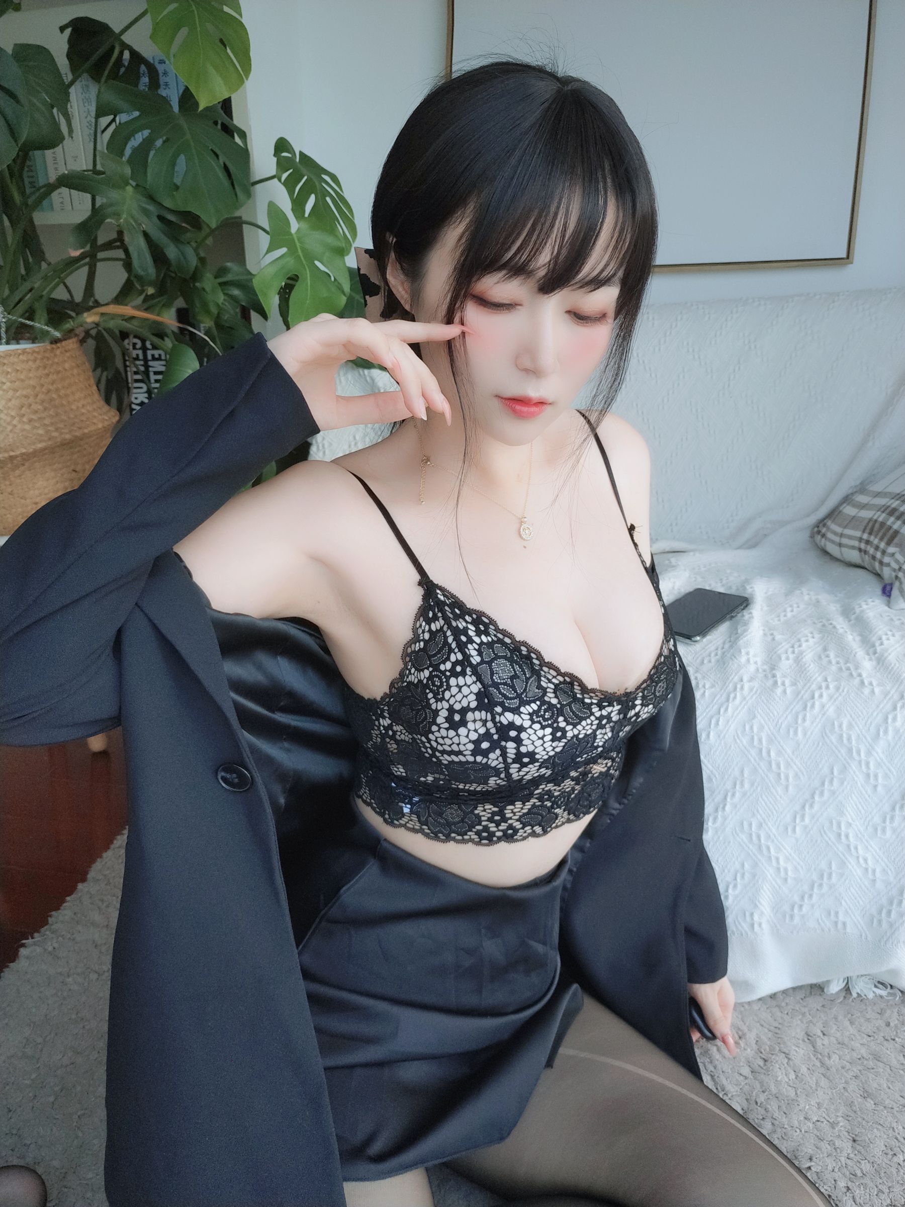 Coser小姐姐白银 – 西服 [70P]