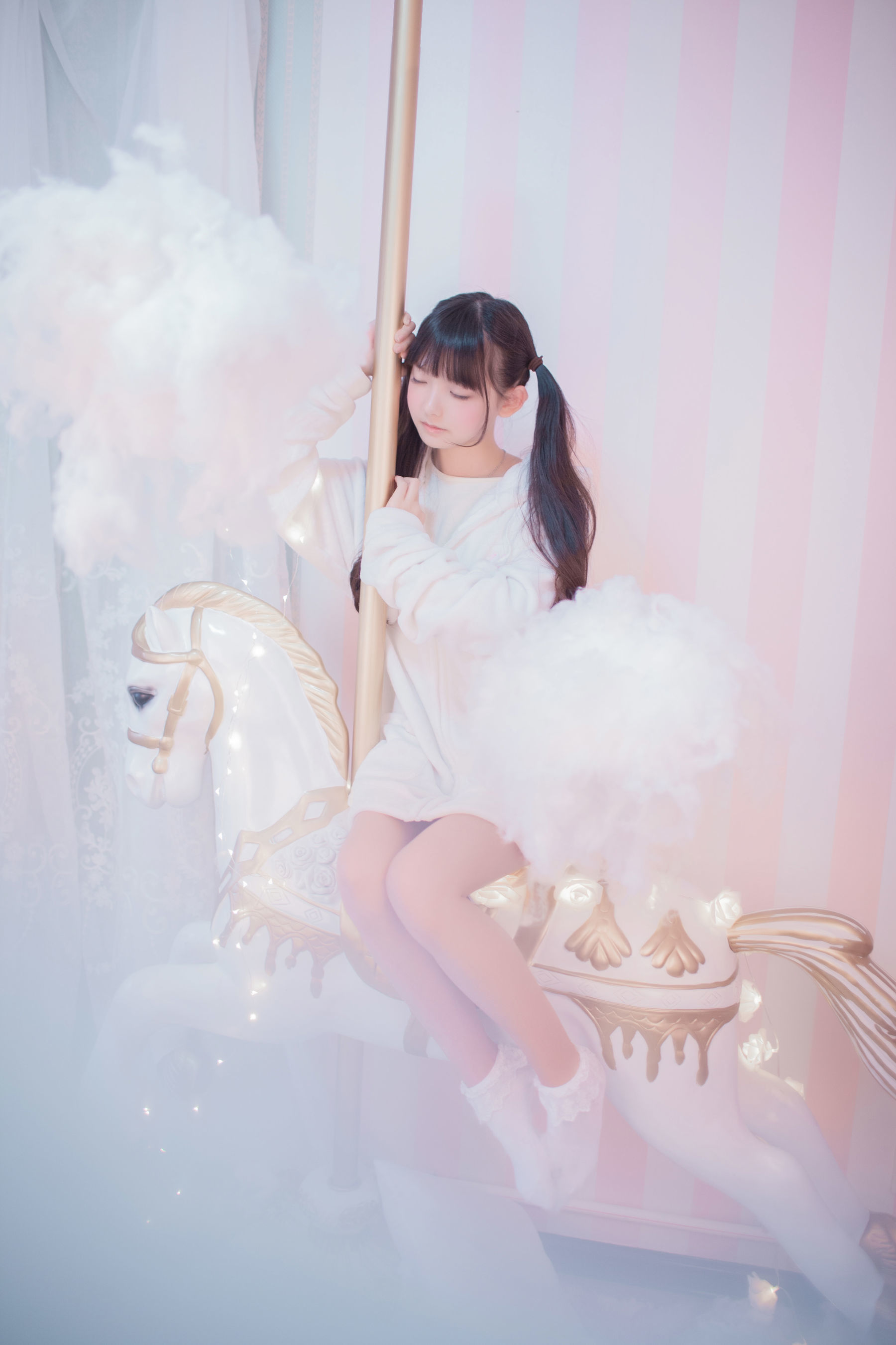 可爱妹妹樱群 玻璃罩下的旋转木马 [21P]