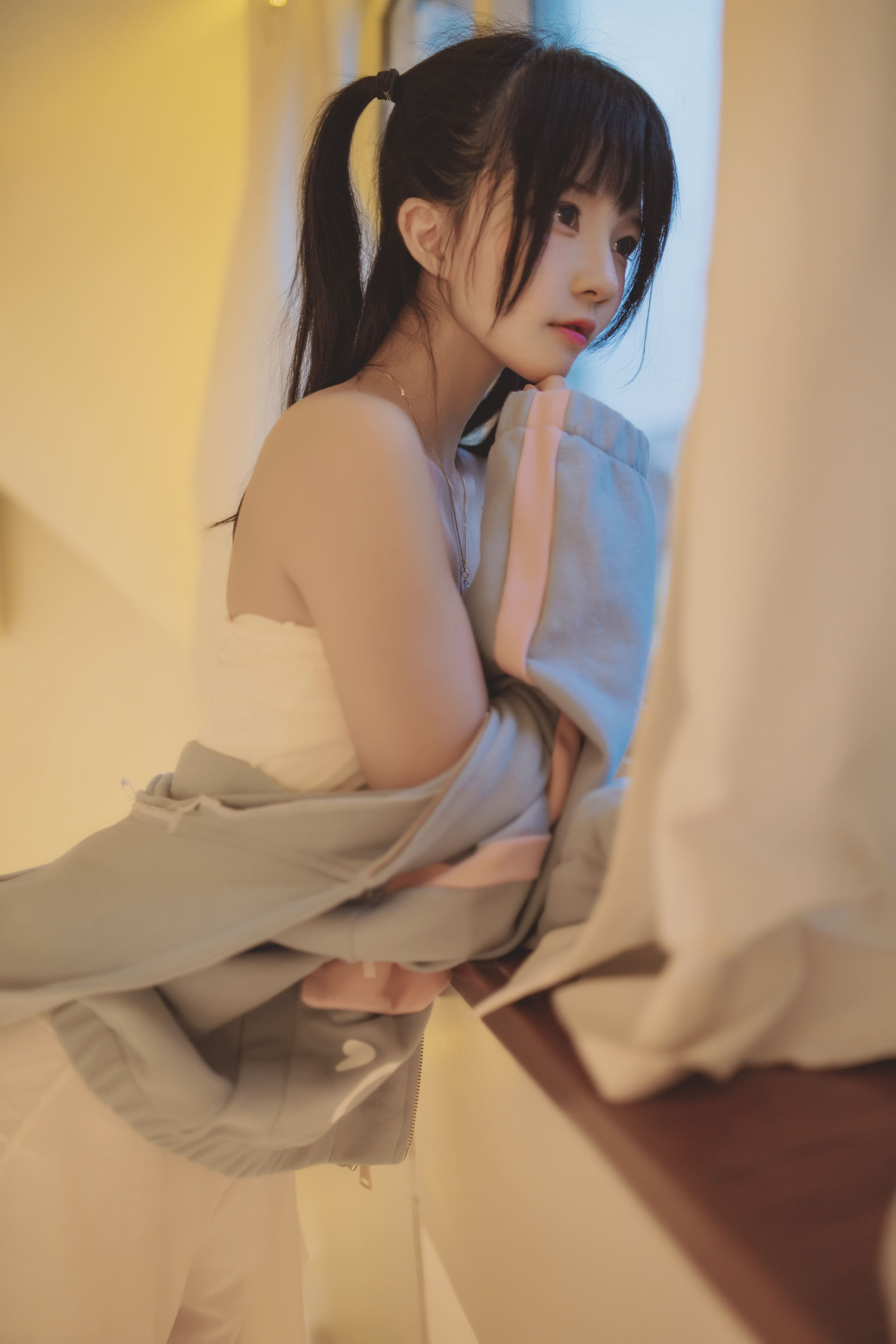 桜桃喵 – 碎星 [19P]