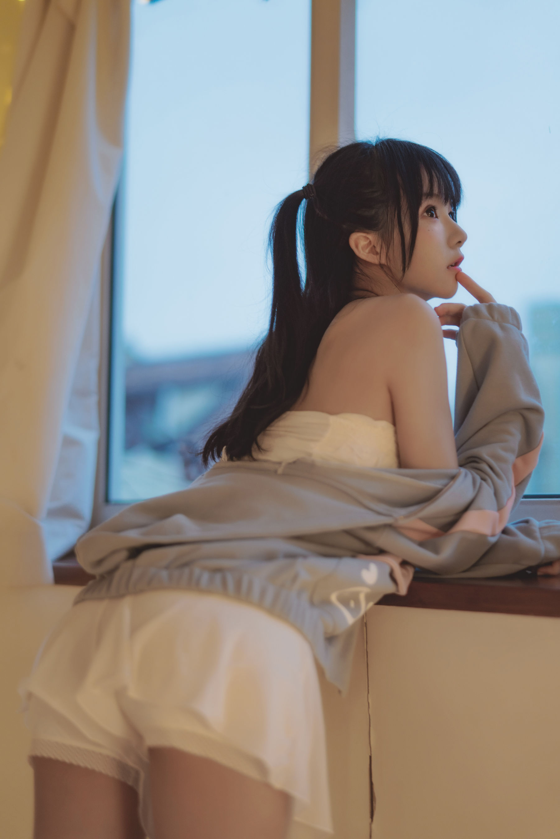桜桃喵 – 碎星 [19P]