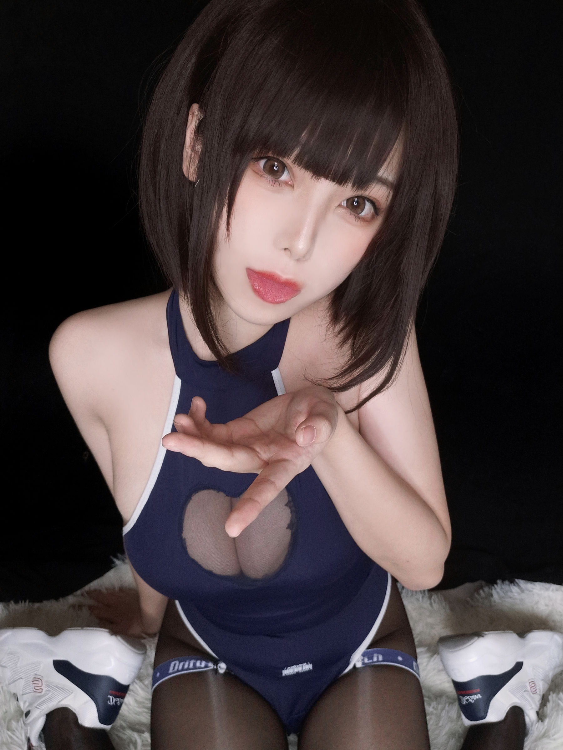 萌系小姐姐蜜汁猫裘 – 水着 [34P]
