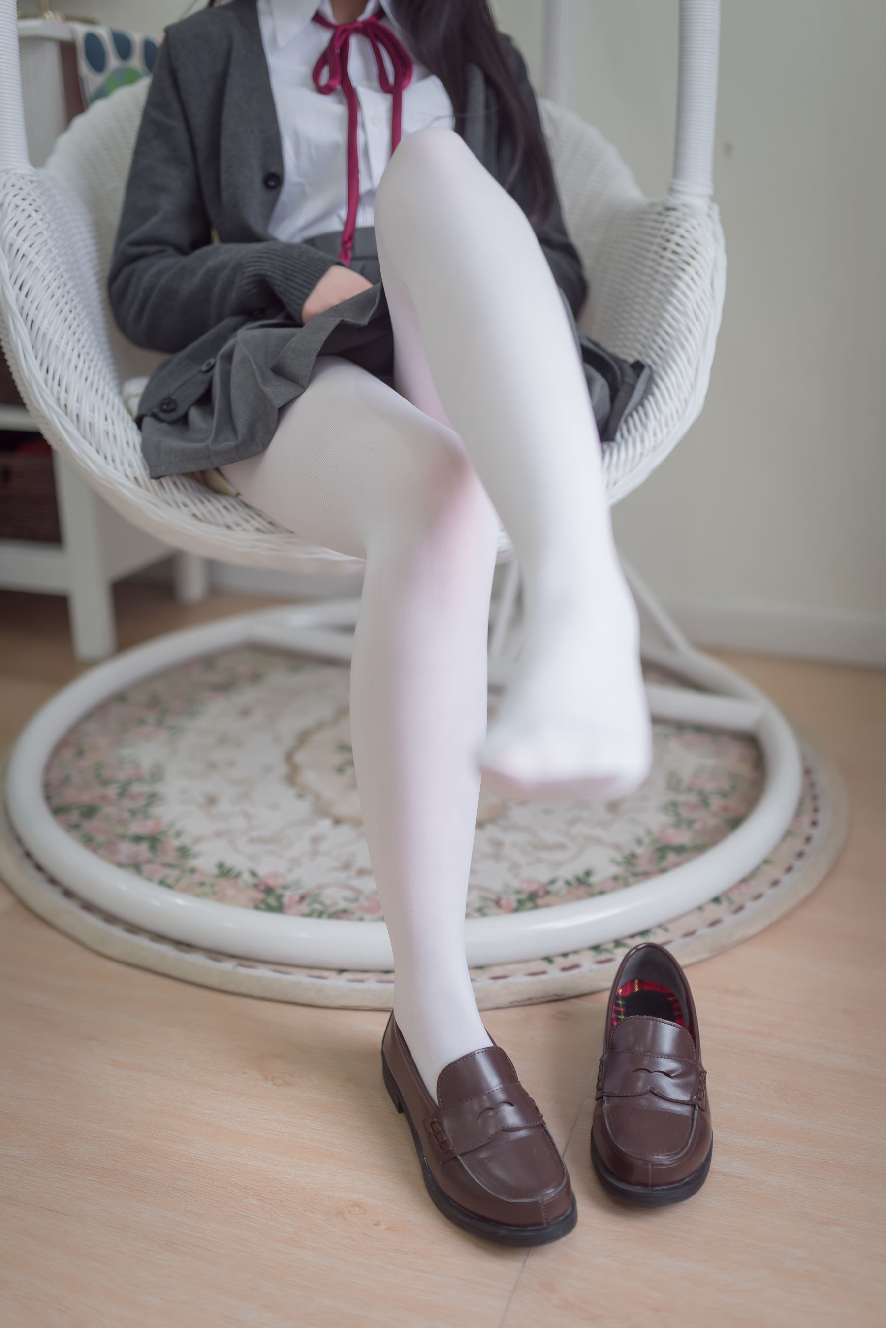 [萝莉COS] 雪琪 – JK白丝 [46P]
