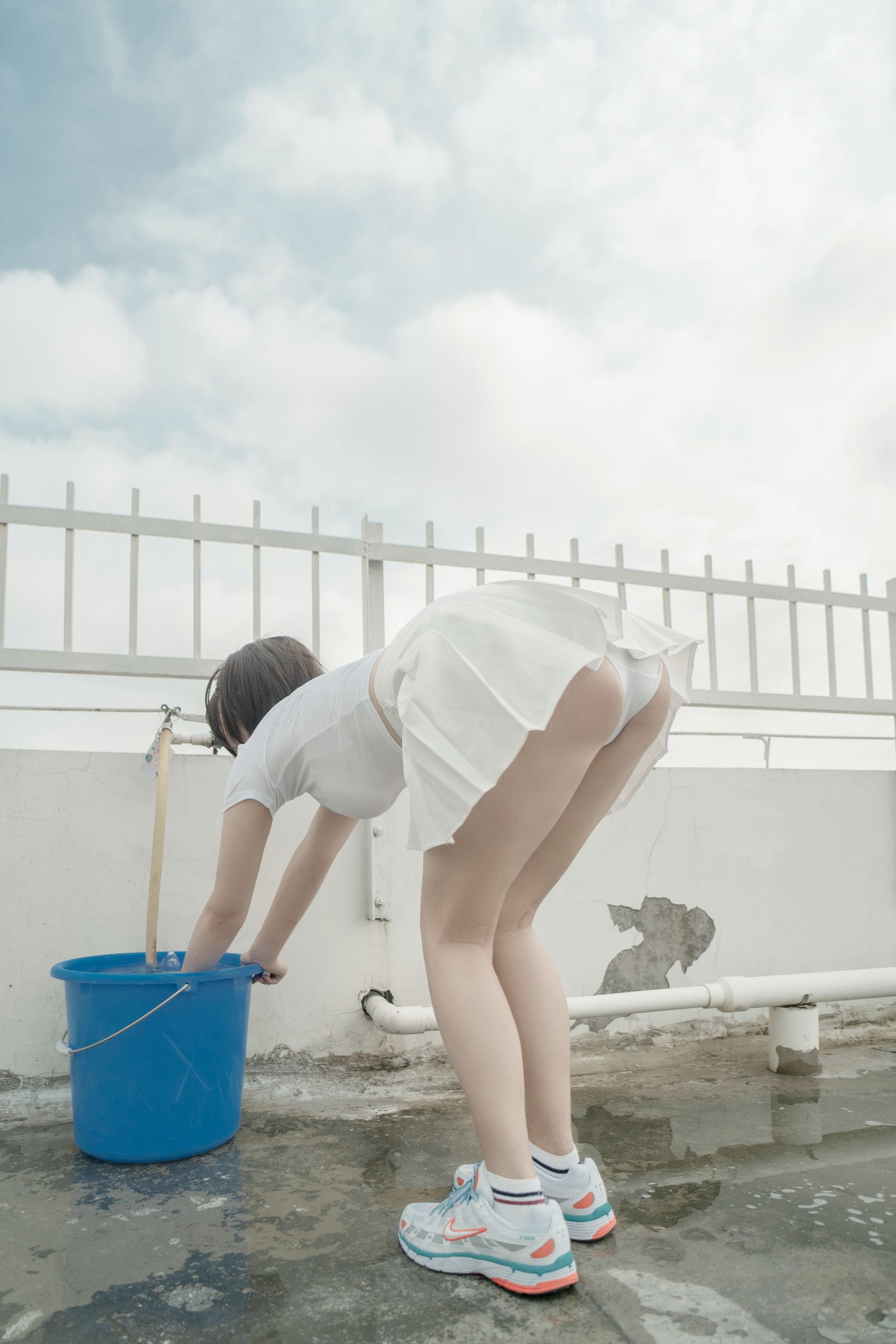 鬼马少女阿薰kaOri – 天台 [82P]