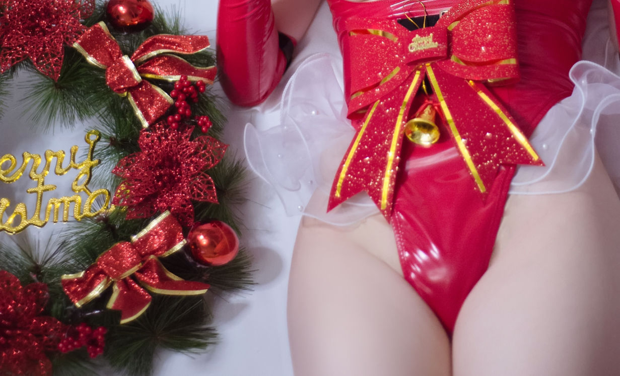 佳奈喵 – 雪夜锦礼 [25P]