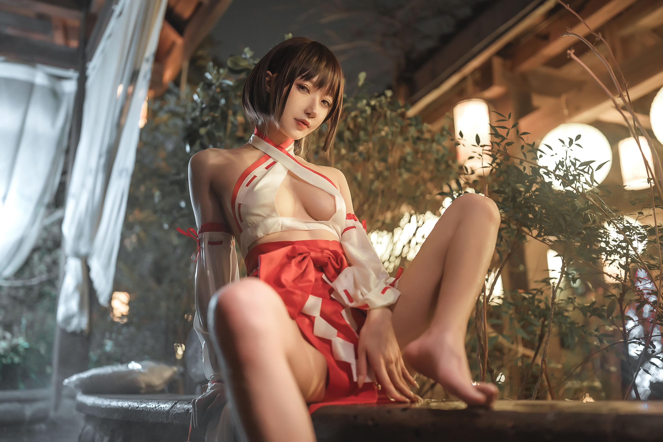 动漫博主阿包也是兔娘 – 温泉巫女 [24P]