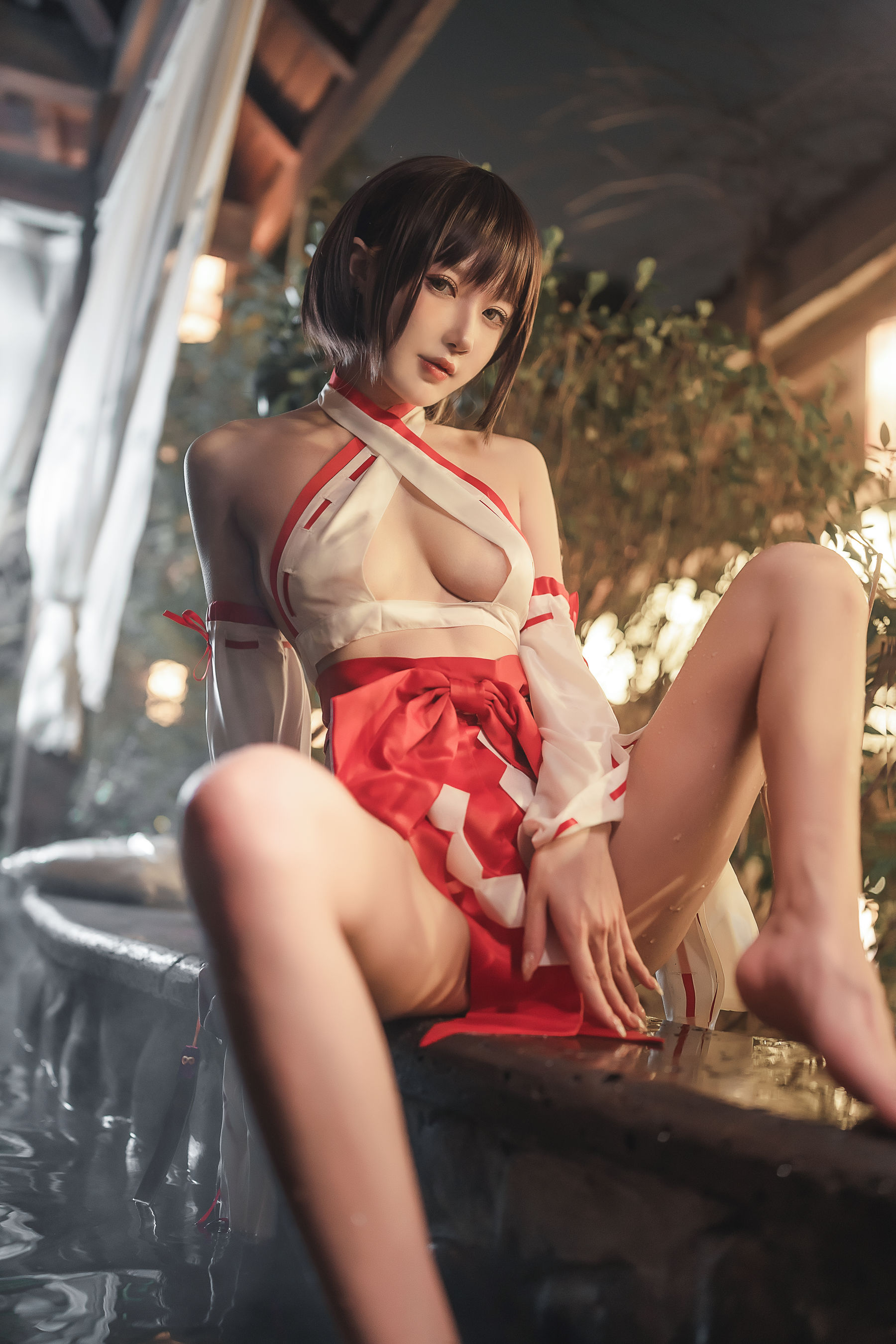 动漫博主阿包也是兔娘 – 温泉巫女 [24P]