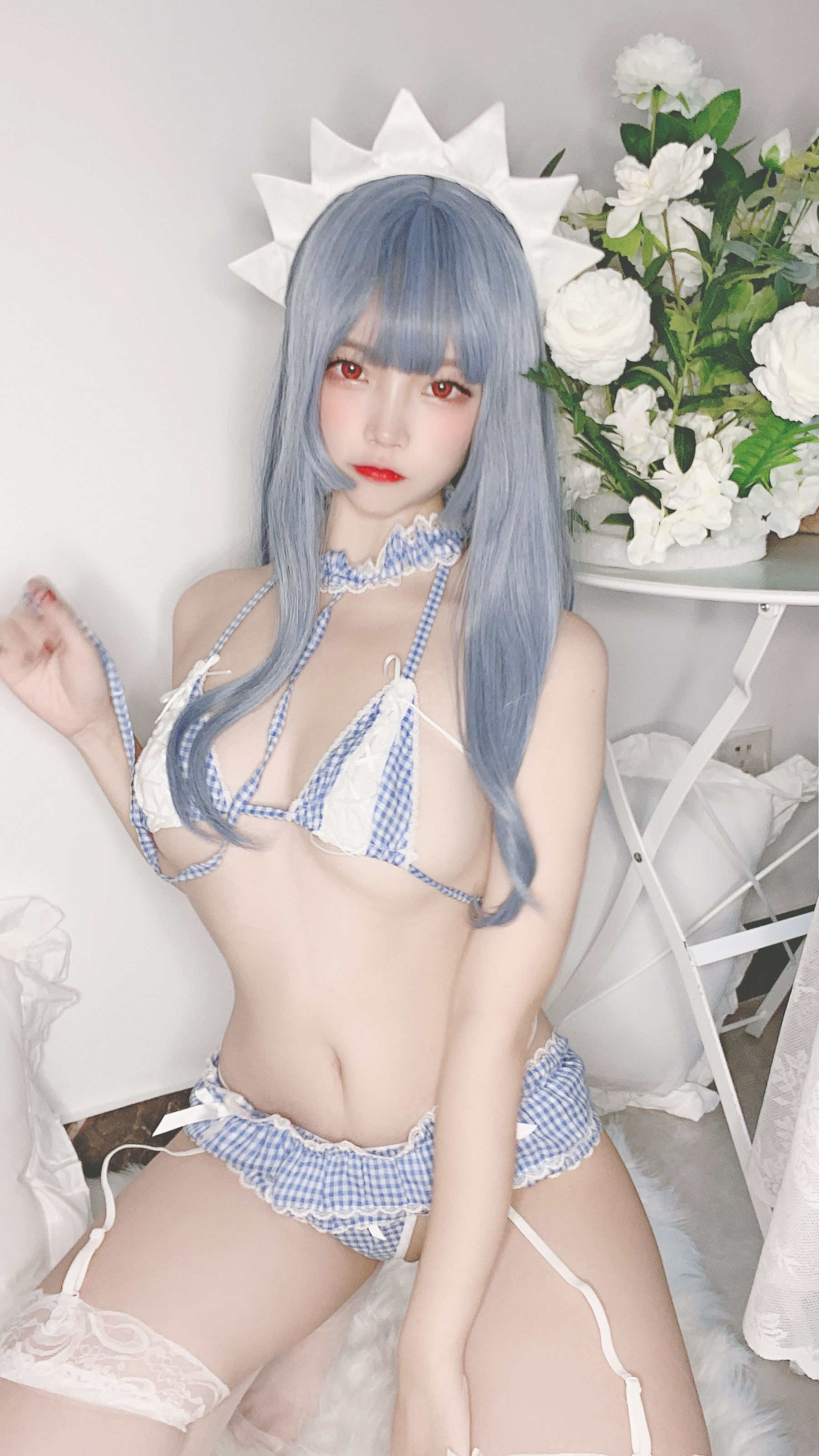 人气Coser二佐Nisa – 蓝格比基尼女仆 [40P]