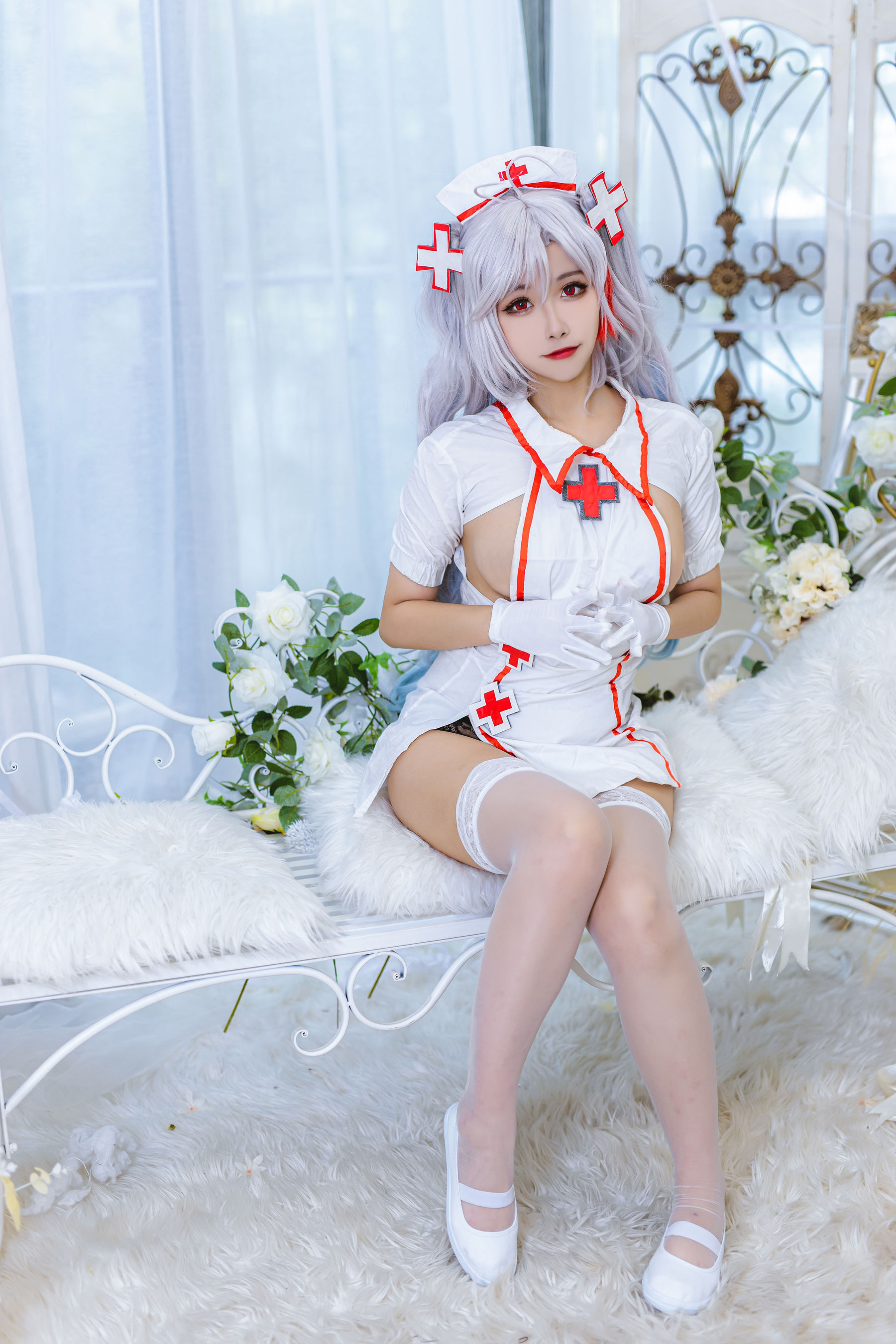 微博妹子Momoko葵葵 – 欧根之护士 [21P]