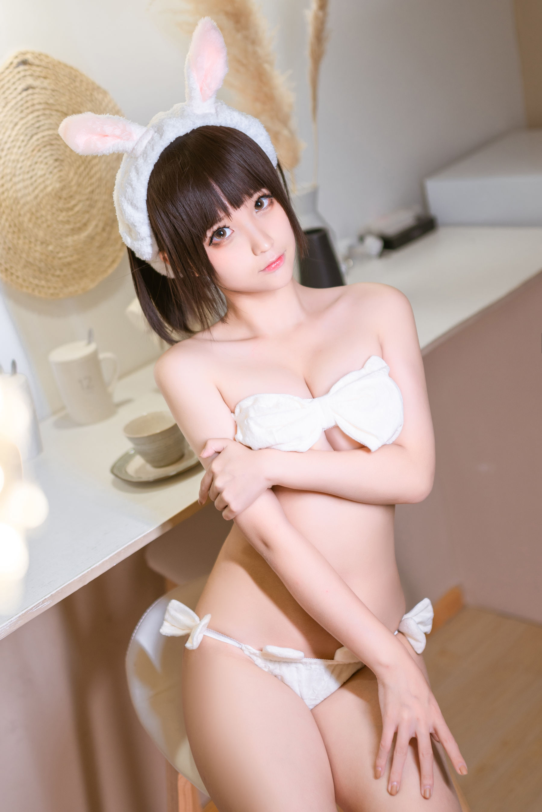 [Cosplay写真] 动漫博主蠢沫沫 – 蝴蝶结内衣 [40P]