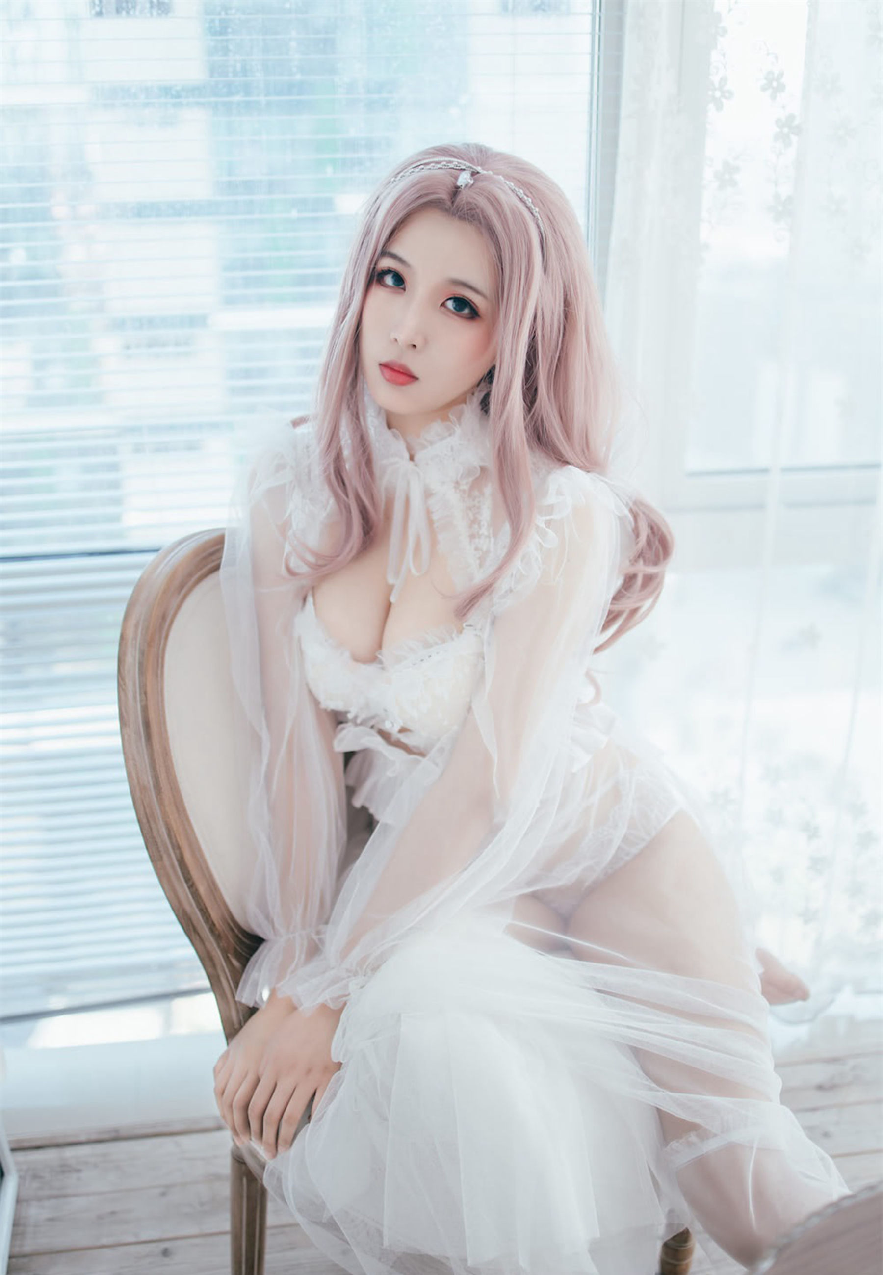 轩萧学姐 – 花嫁 [32P]