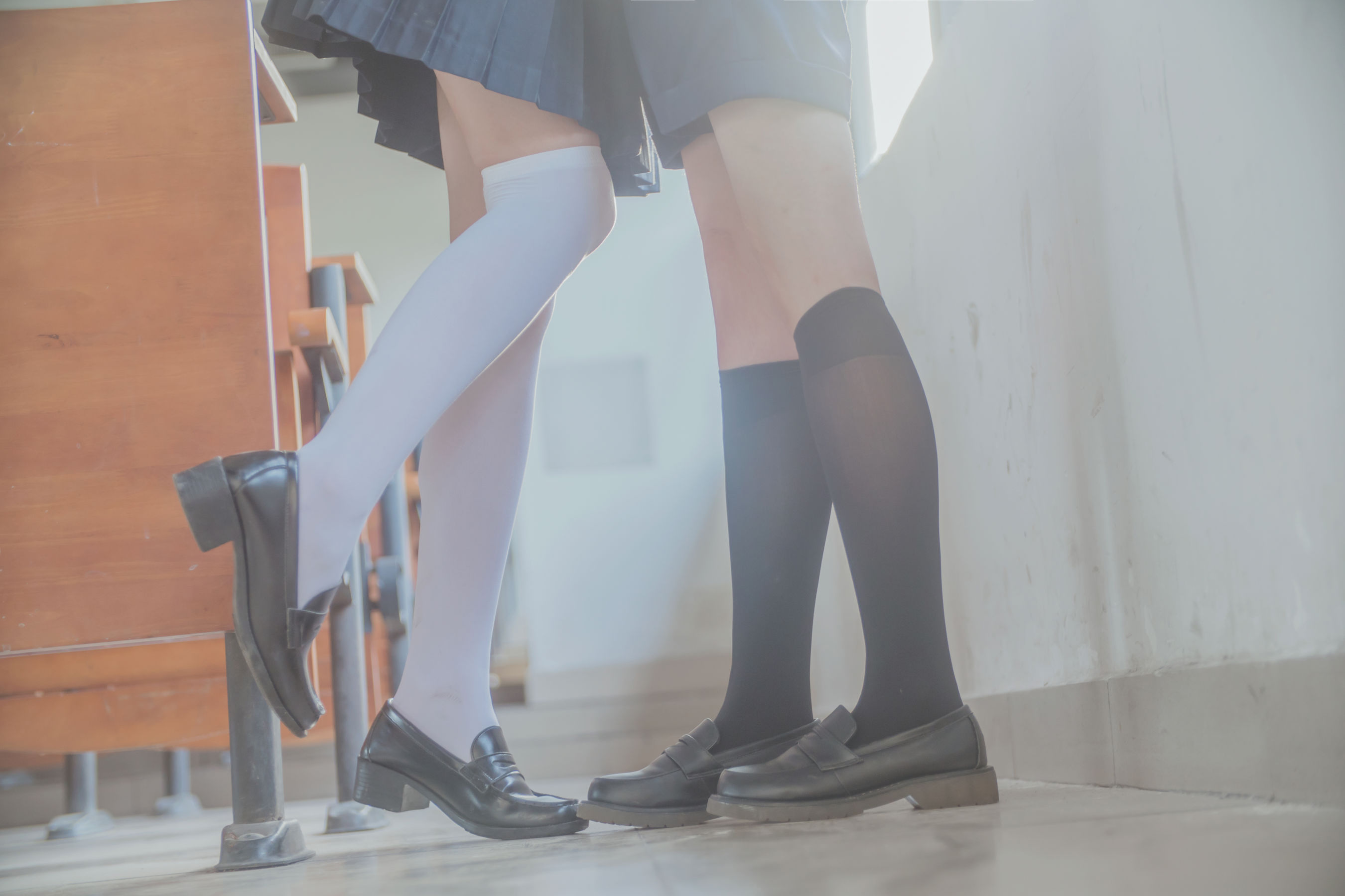 [萝莉COS] 桜桃喵&疯猫ss《JK百合》 [43P]
