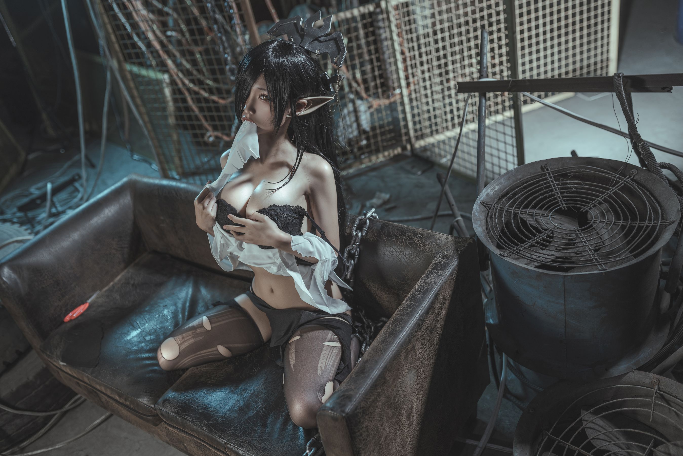 动漫博主蠢沫沫 – 黑兽女王 OL制服 [56P]