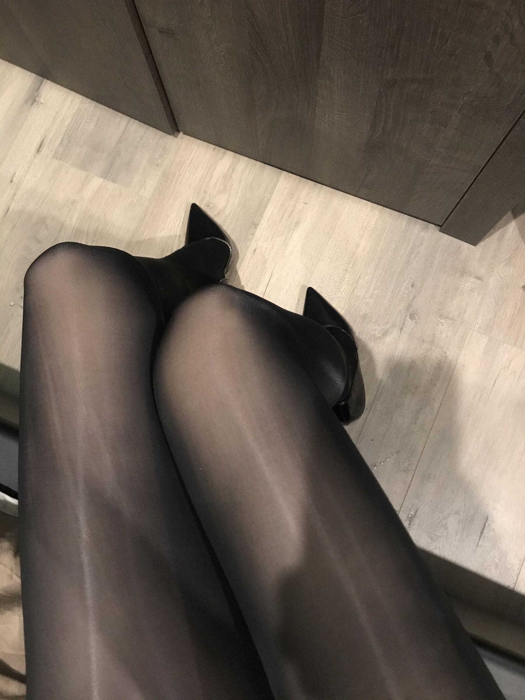 丝足博主麋鹿_Monroe 2020.03.07 黑丝长腿 [36P]
