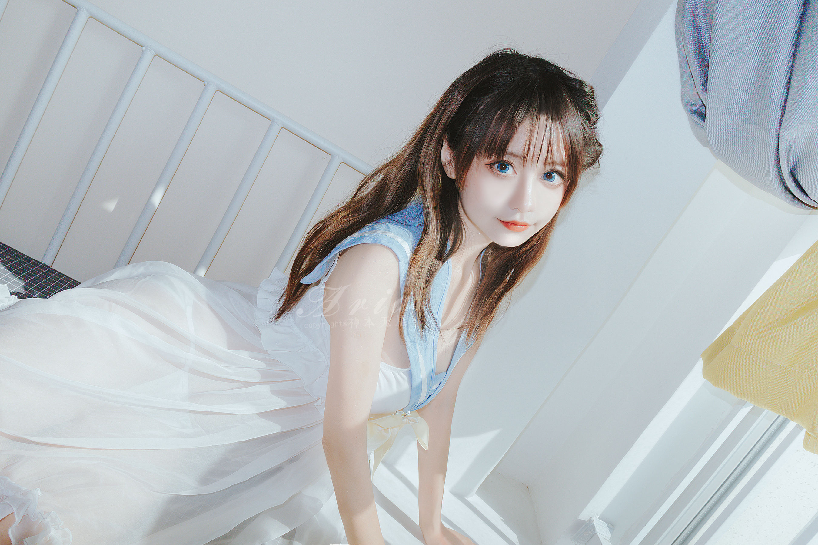 神本无尾_Aria – 蓝色睡裙 [9P]