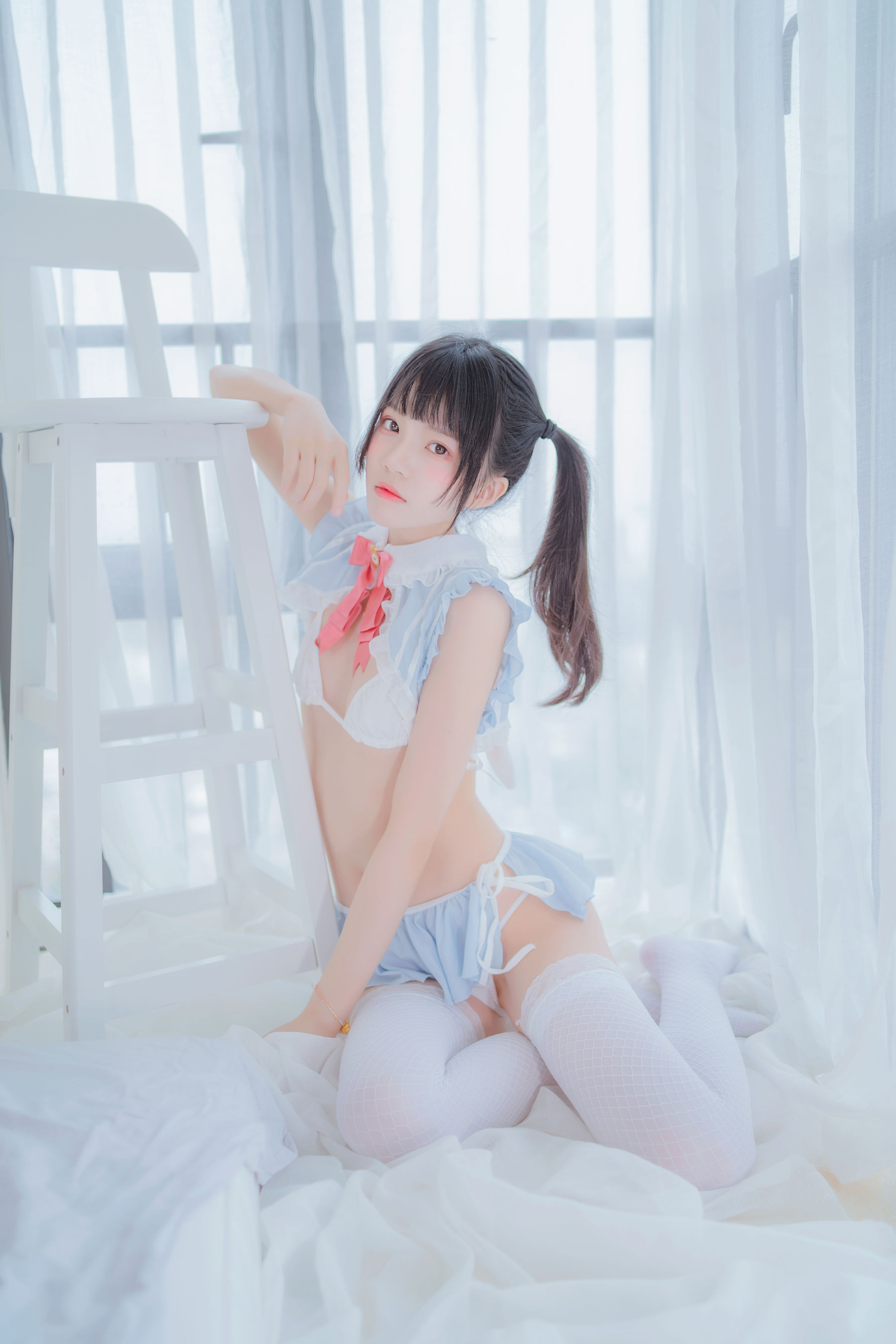 [萝莉COS] 桜桃喵 – 爱丽丝的兔子 [44P]