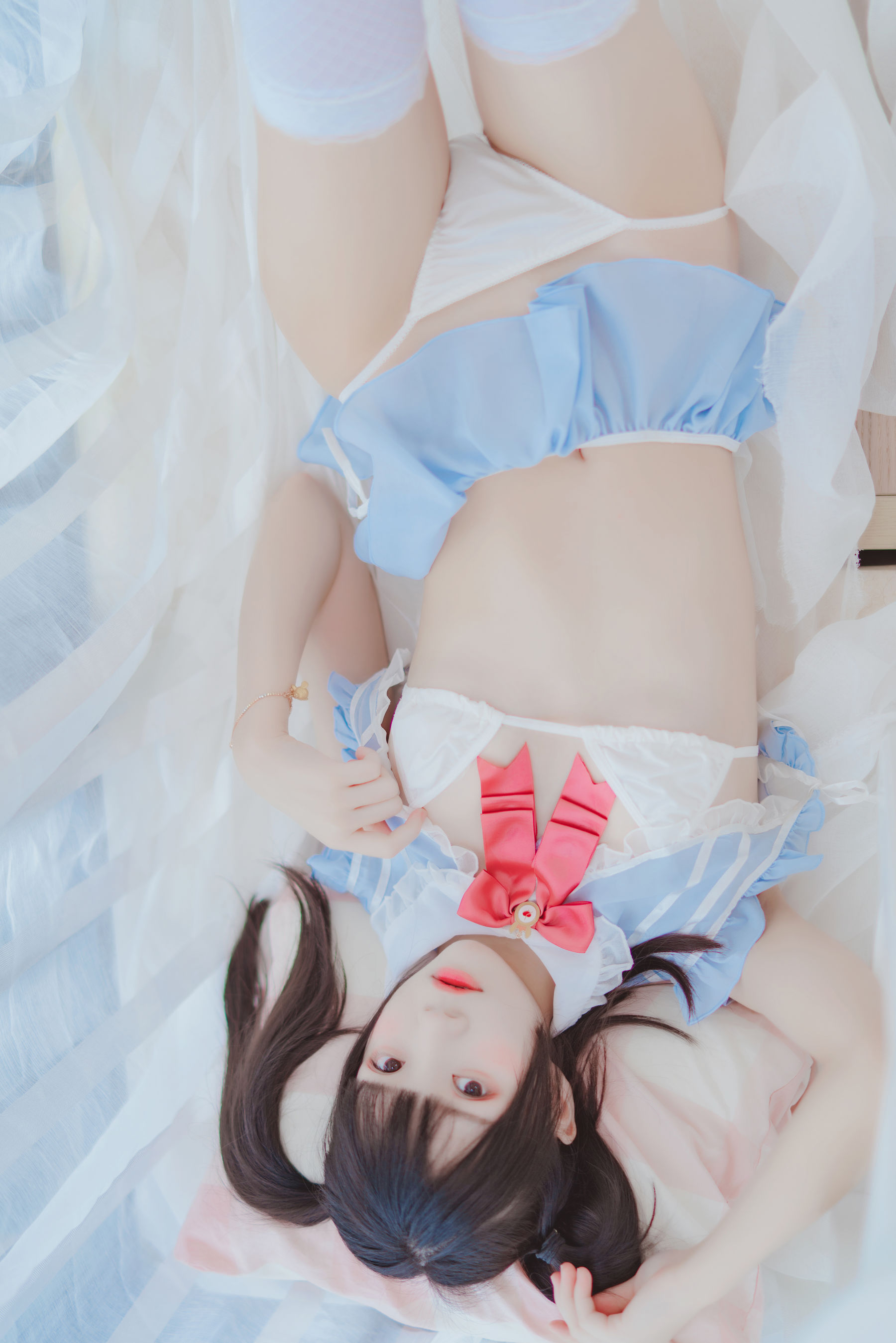 [萝莉COS] 桜桃喵 – 爱丽丝的兔子 [44P]