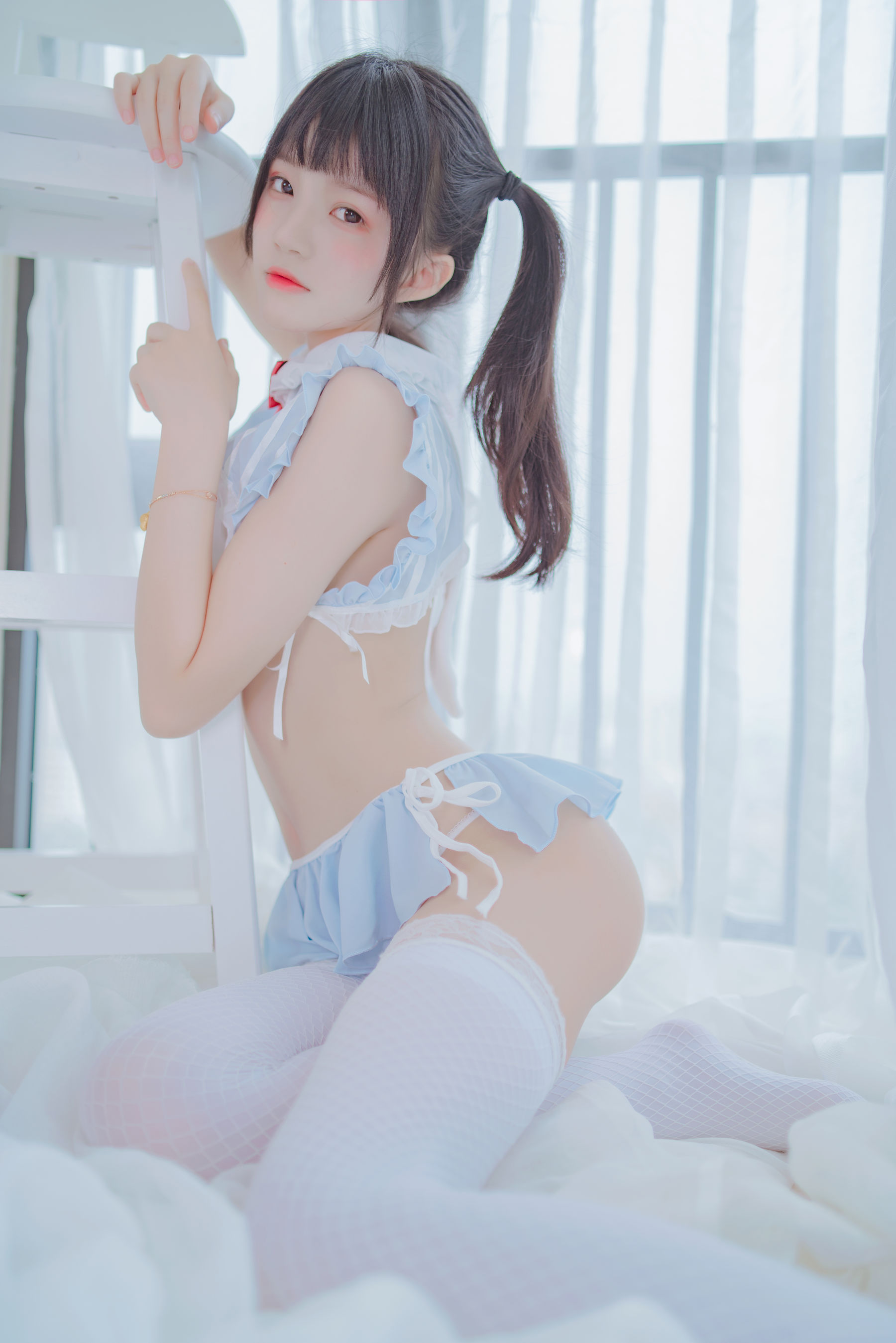 [萝莉COS] 桜桃喵 – 爱丽丝的兔子 [44P]