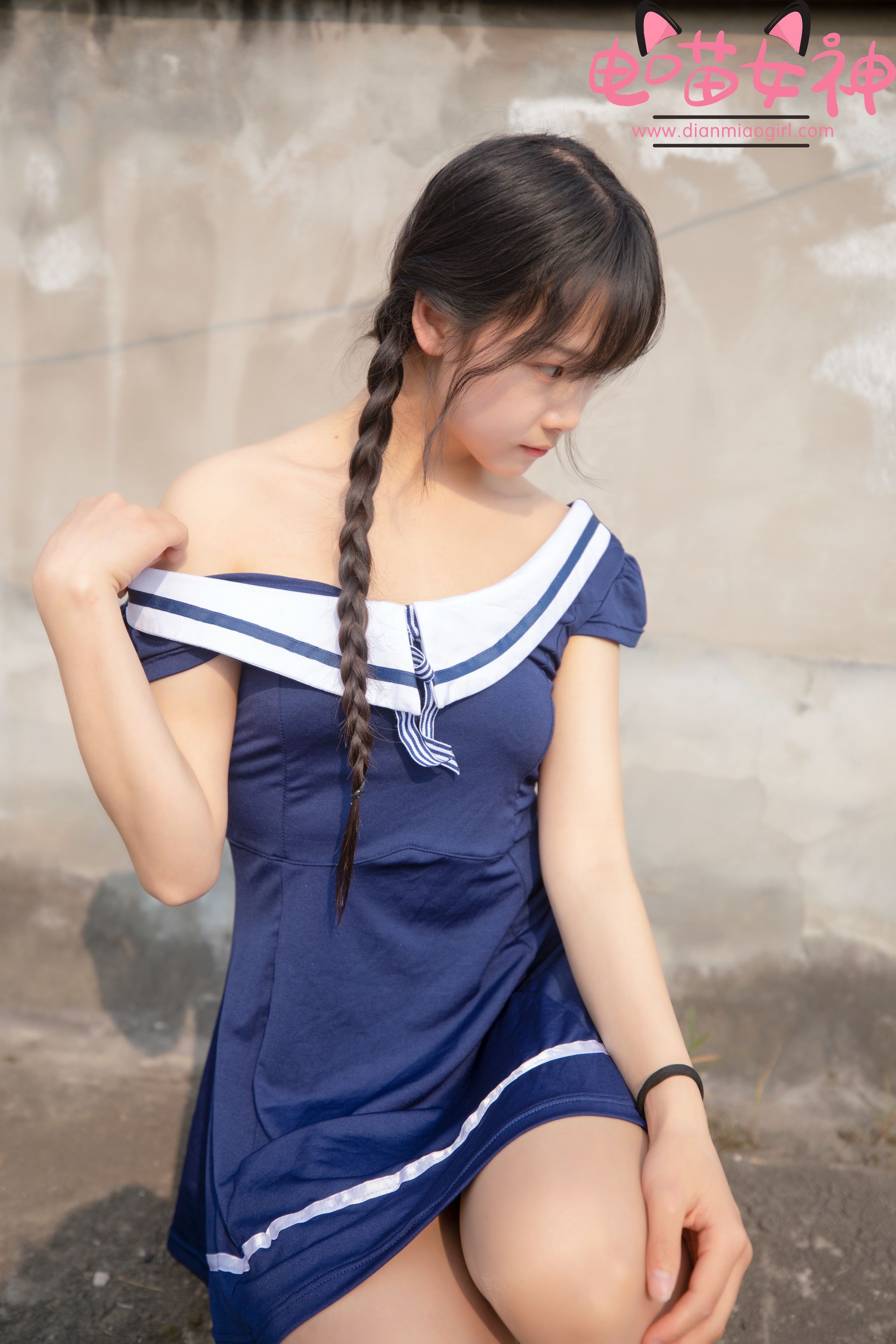 电喵女神 – 灵唯 制服 [33P]