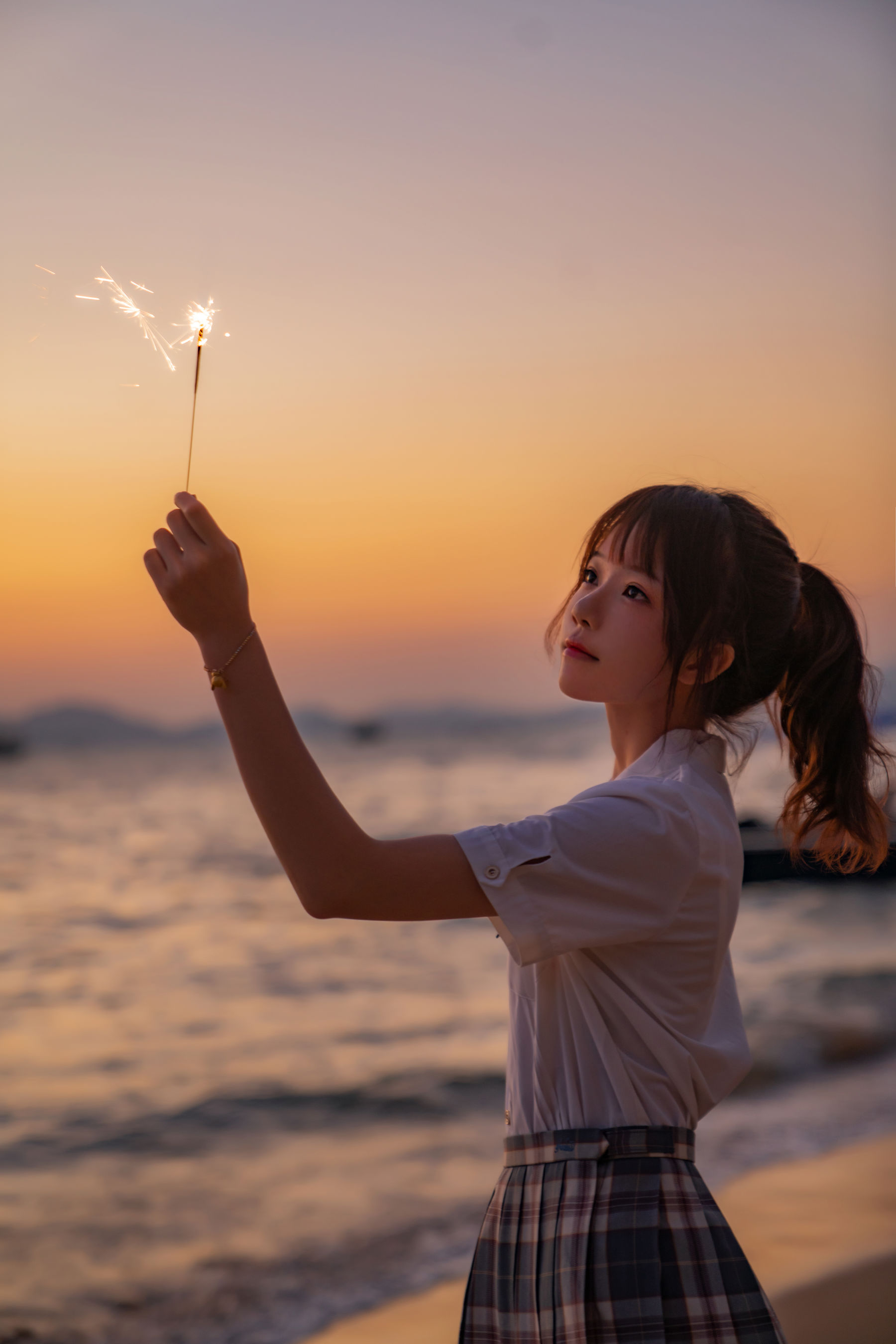 桜桃喵 – 逐海 [17P]