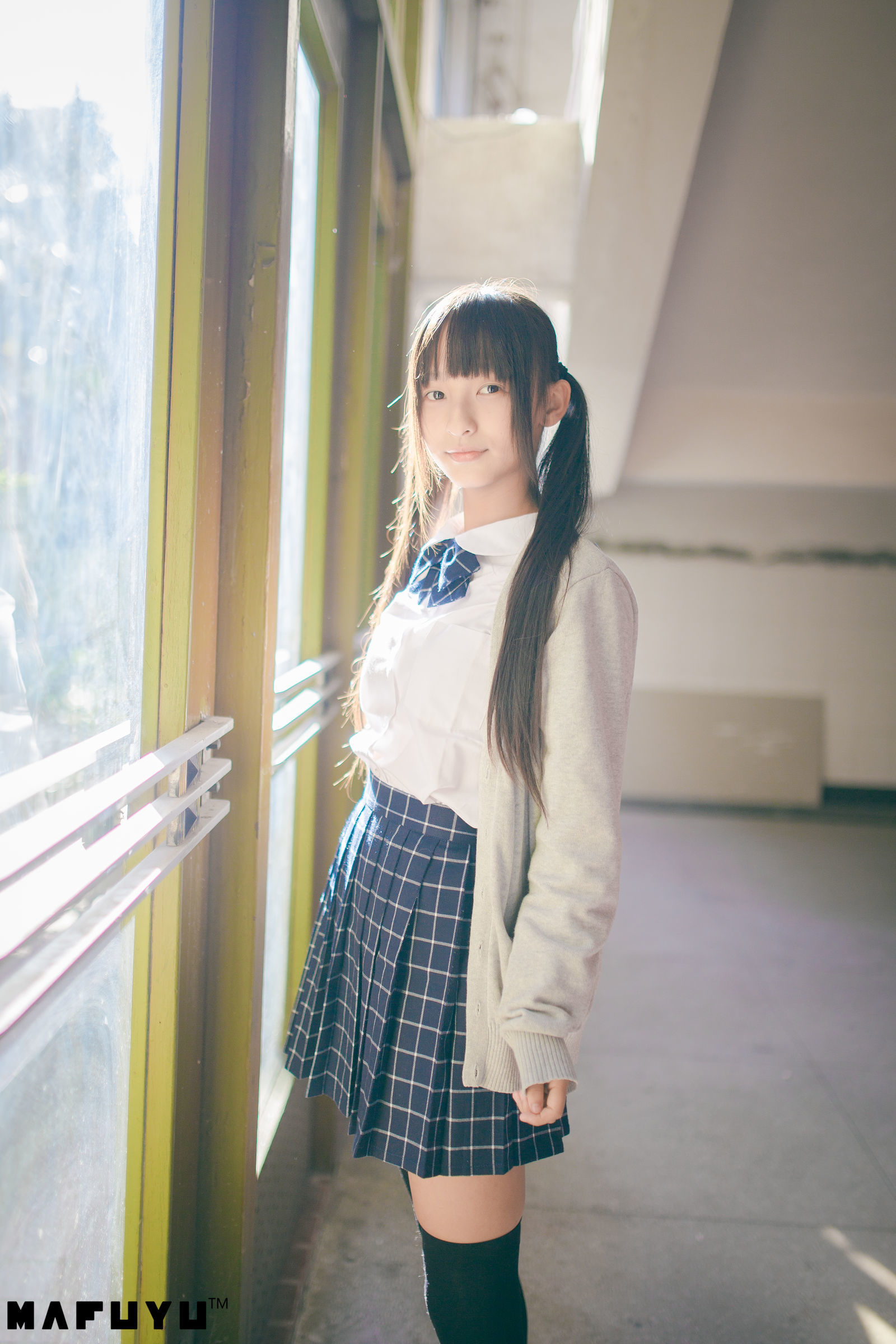 [萝莉COS] 神楽板真冬 阳光校服系列套图 [79P]