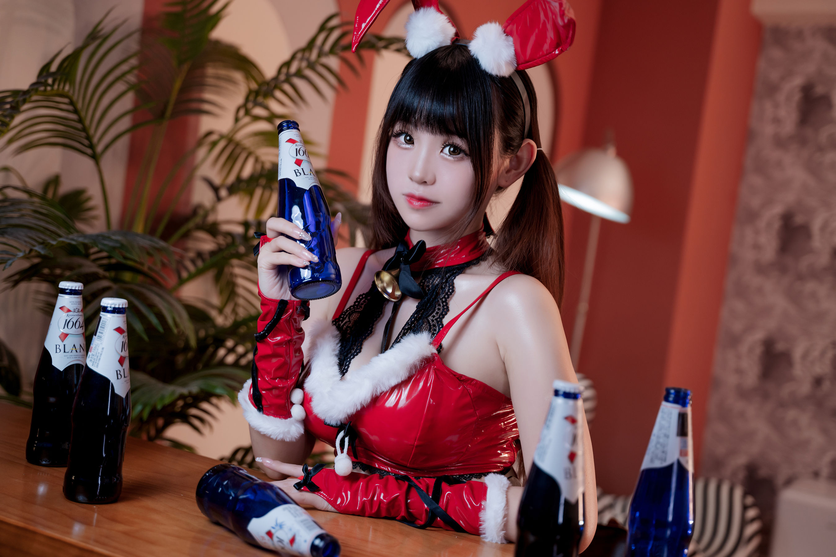 miko酱ww – 圣诞兔兔 [40P]