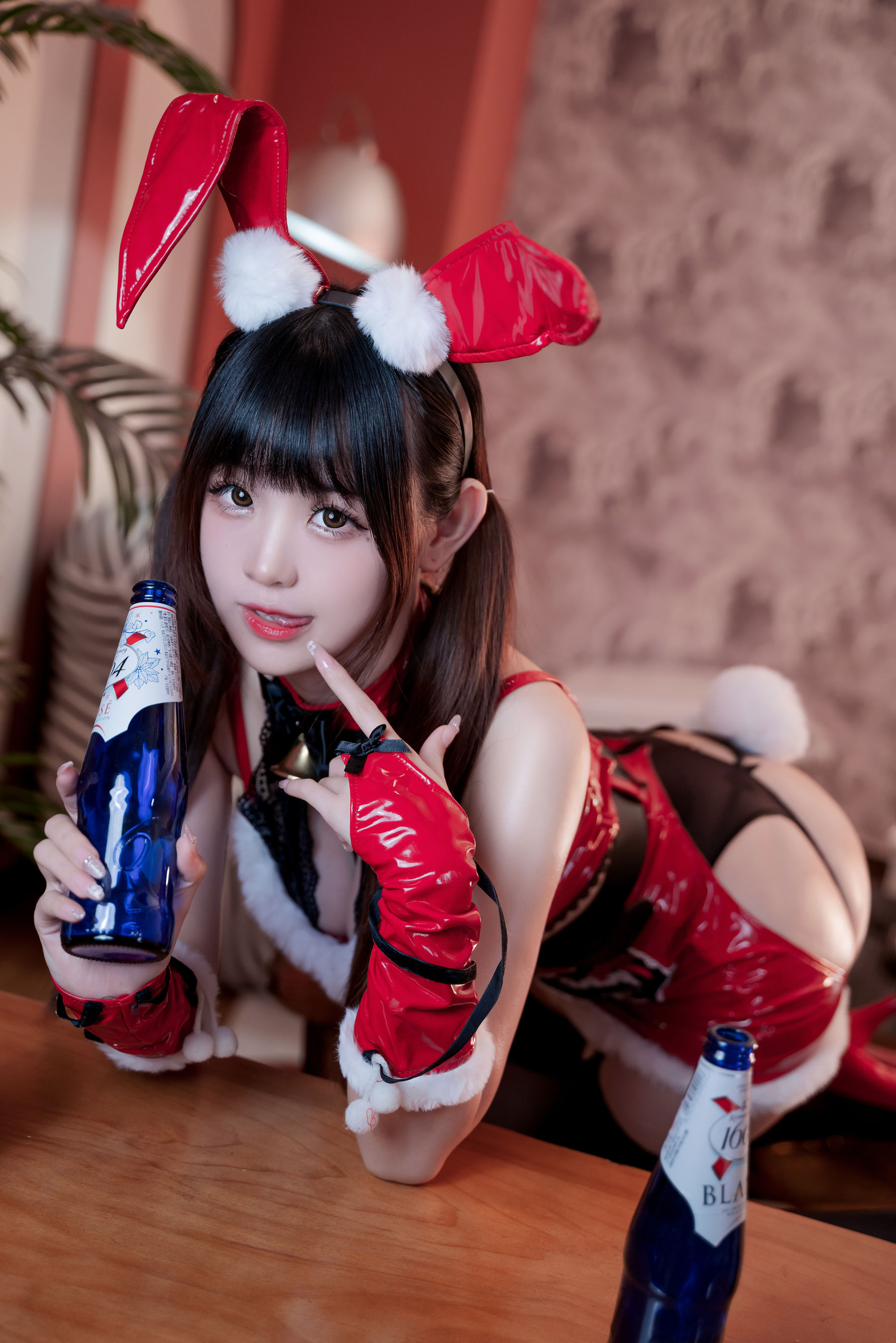 miko酱ww – 圣诞兔兔 [40P]
