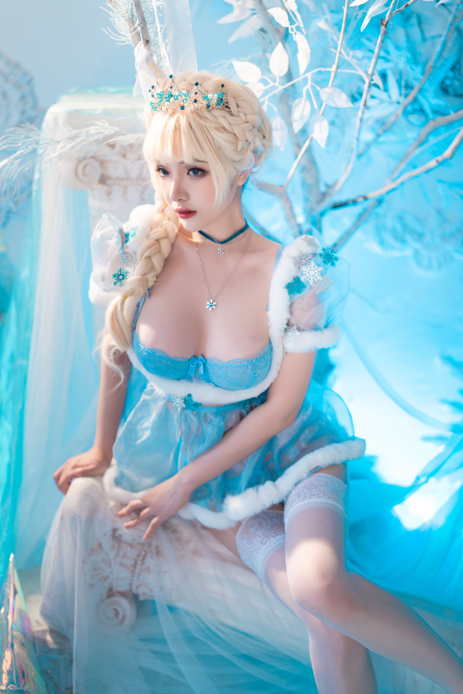 动漫博主雯妹 – 冰雪 [32P]