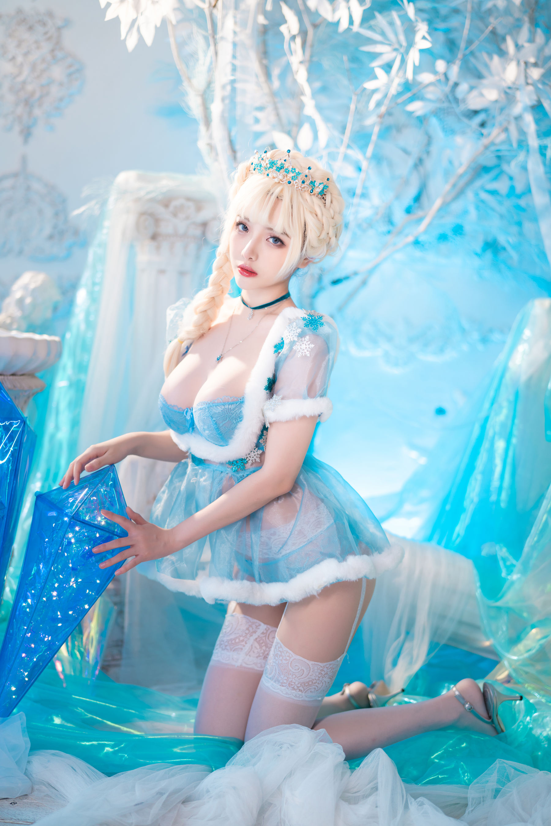 动漫博主雯妹 – 冰雪 [32P]