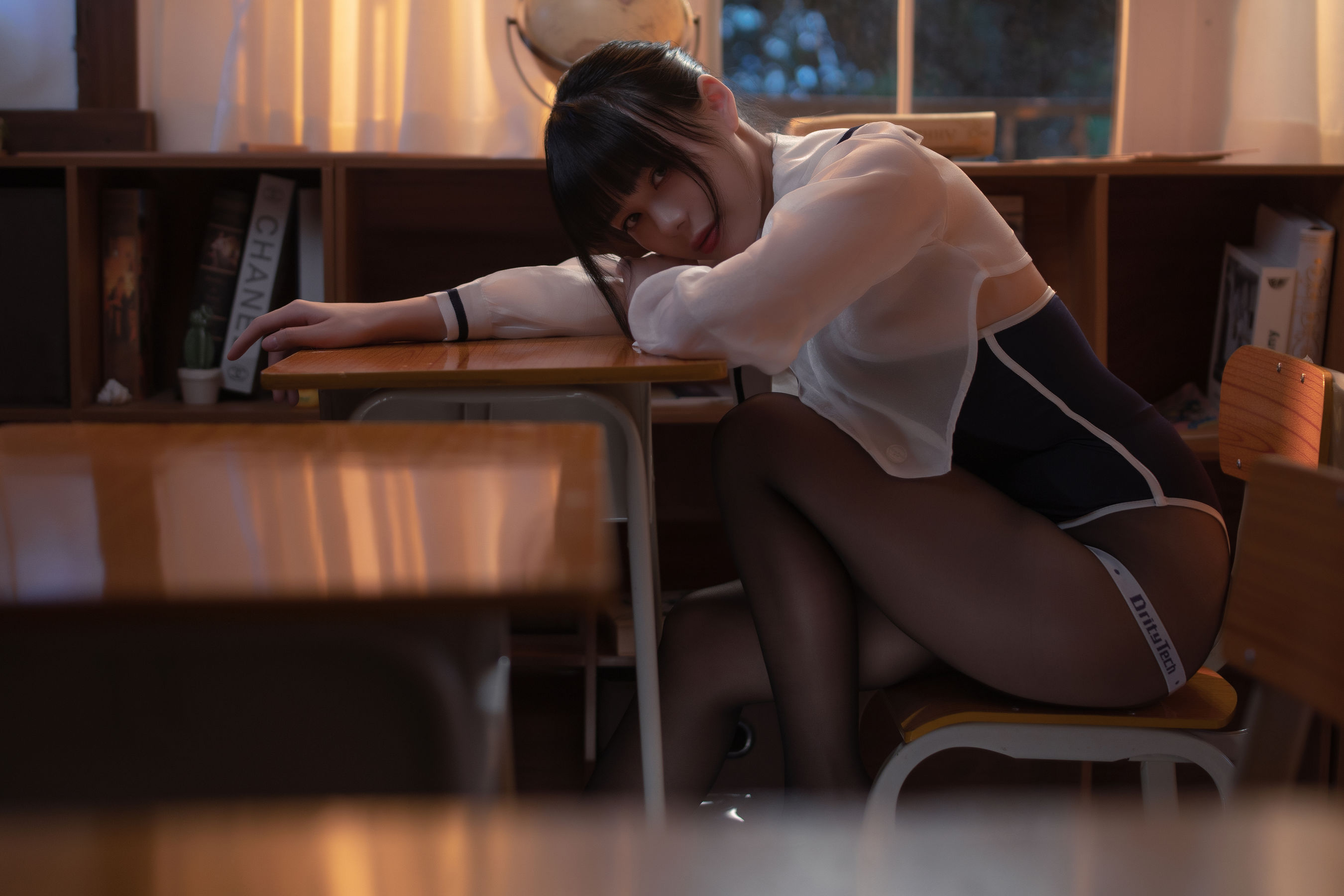 九言 – 竞泳 [65P]