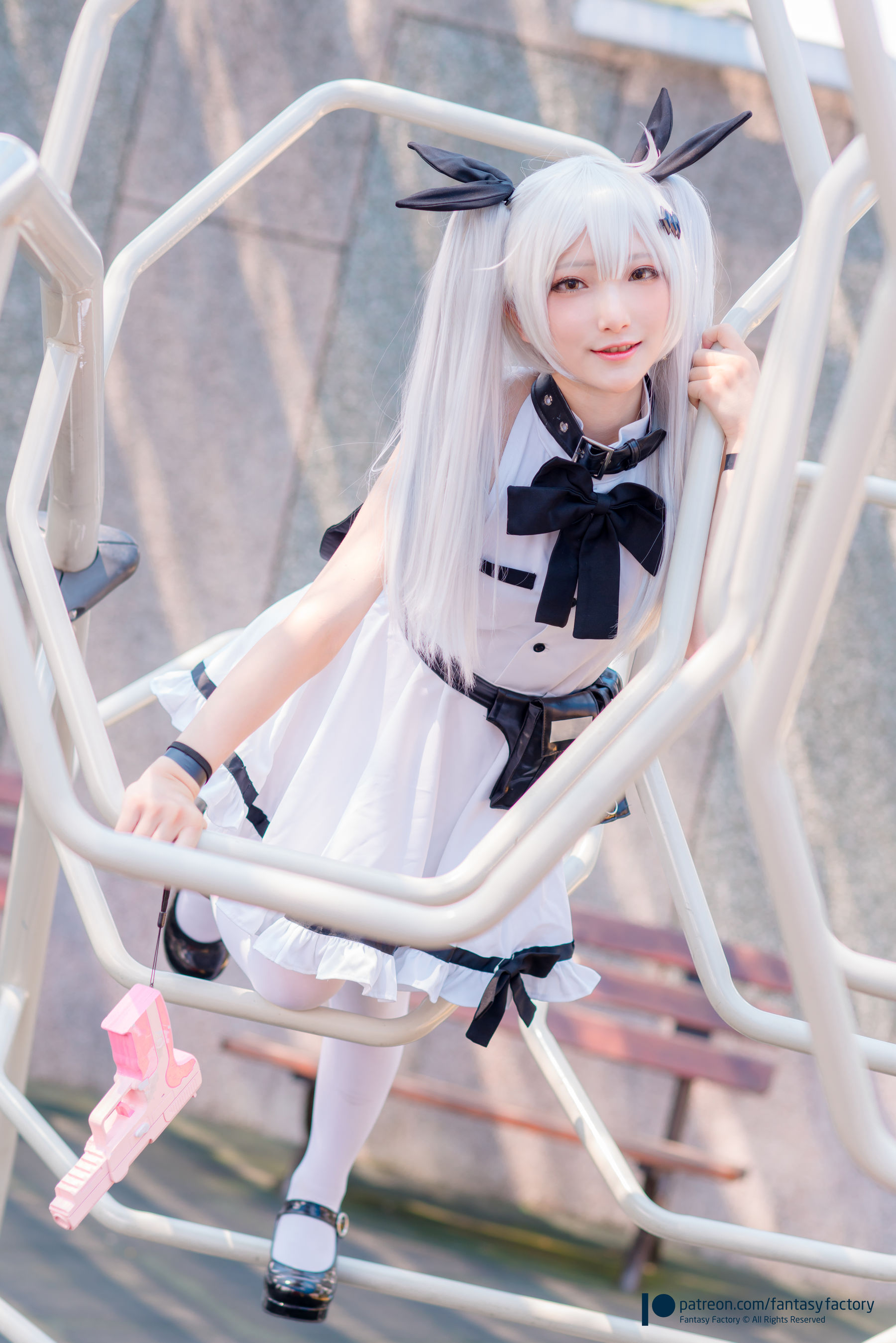 [Cosplay写真] 小丁 《Fantasy Factory》 – 2019.11 黑白 薄纱 网袜 [74P]