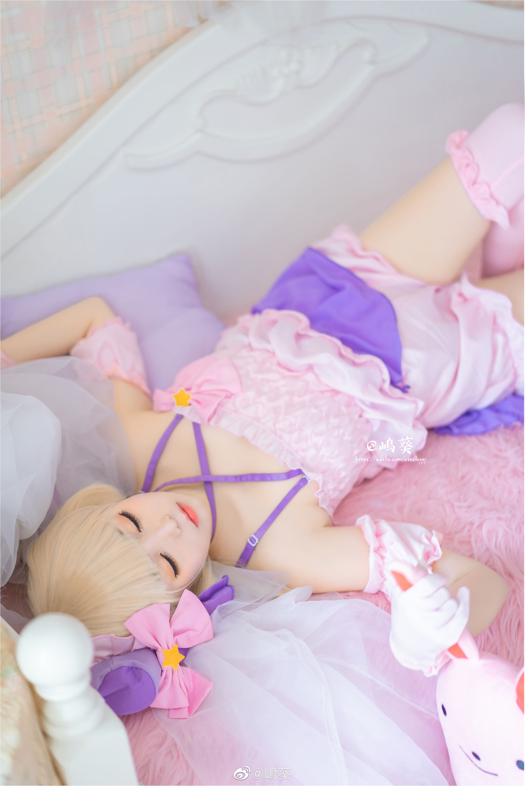 微博美女嶋葵 双叶杏打歌服 [8P]