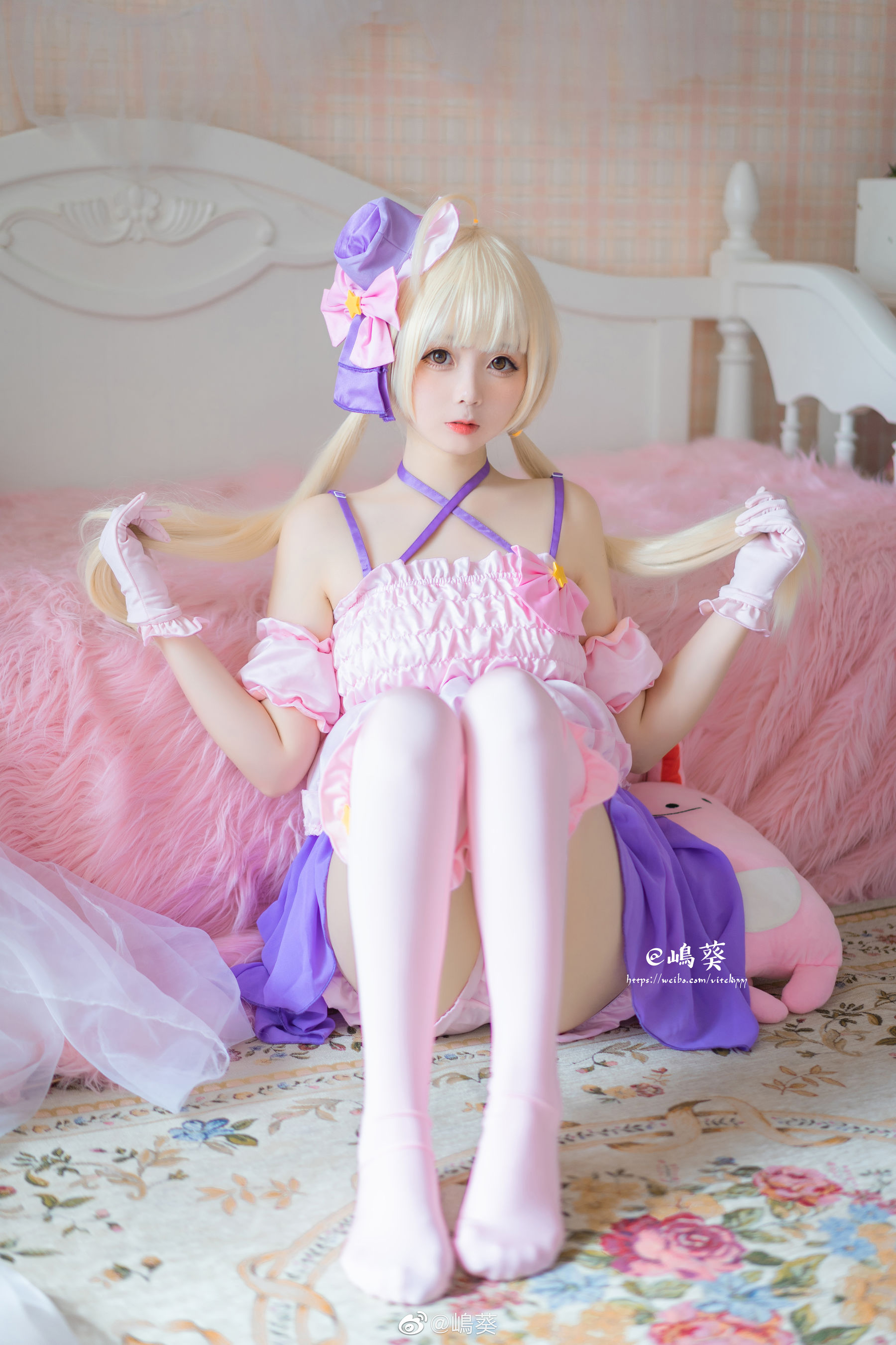 微博美女嶋葵 双叶杏打歌服 [8P]