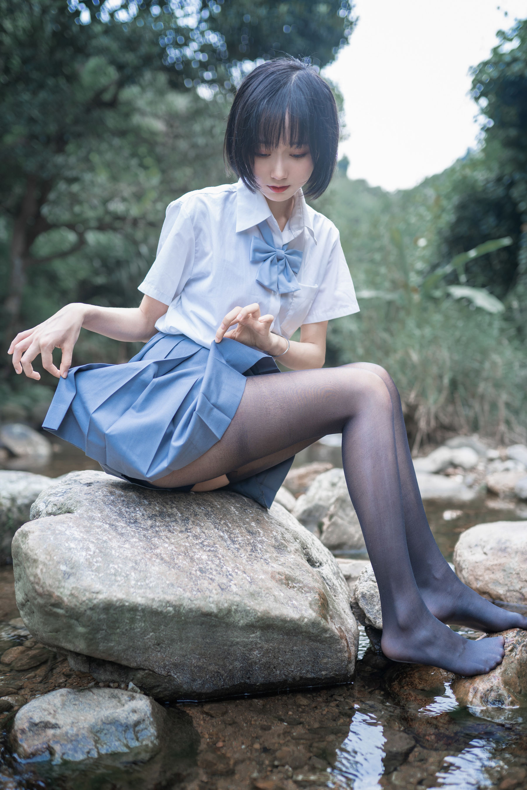 萌系小姐姐木绵绵OwO 水色溪边制服 [51P]