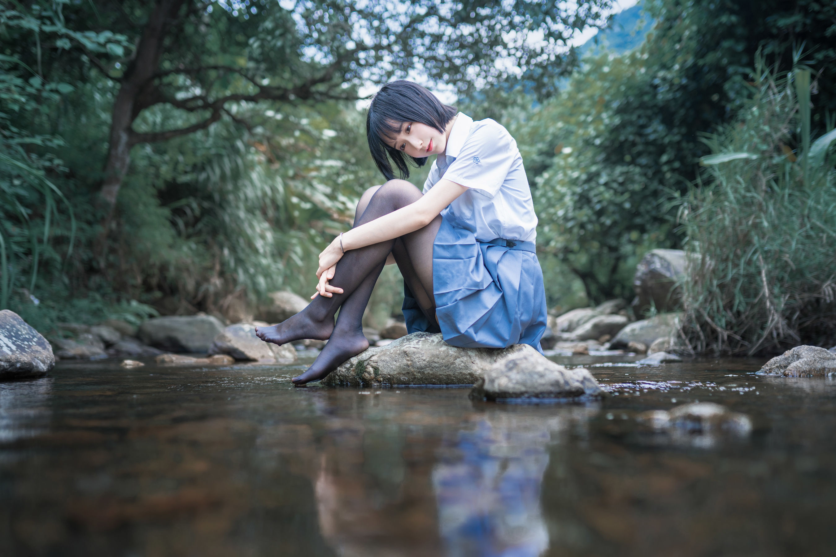 萌系小姐姐木绵绵OwO 水色溪边制服 [51P]