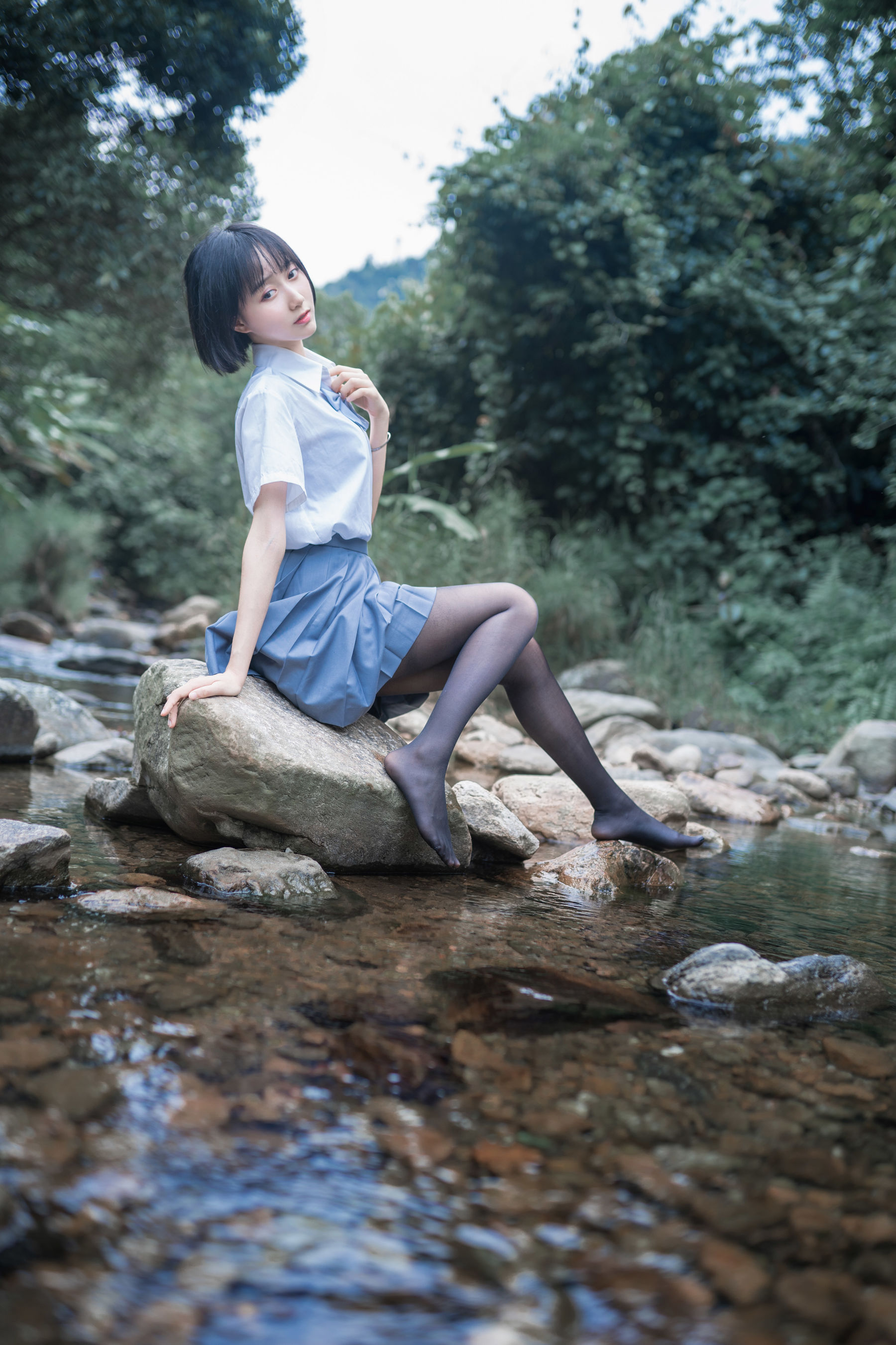 萌系小姐姐木绵绵OwO 水色溪边制服 [51P]