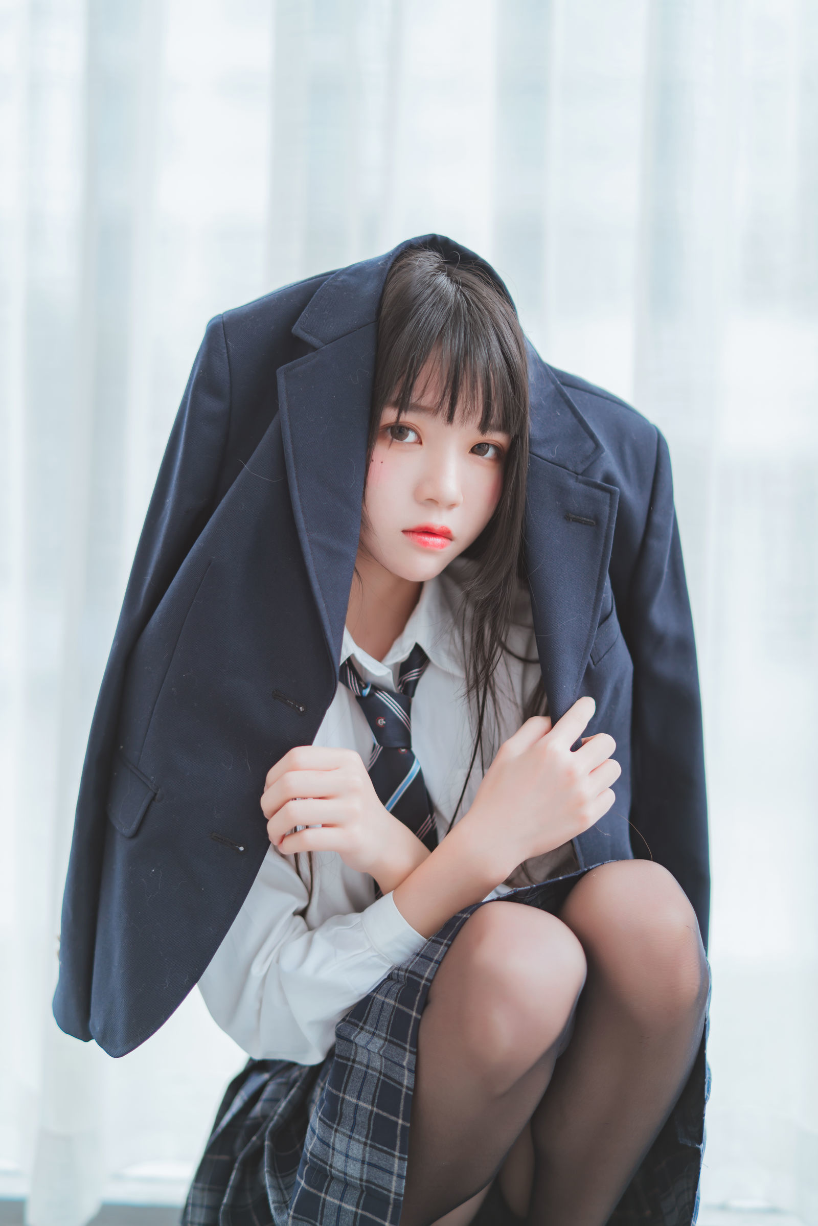 [萝莉COS] 桜桃喵 – 冬季制服丝秀 [45P]